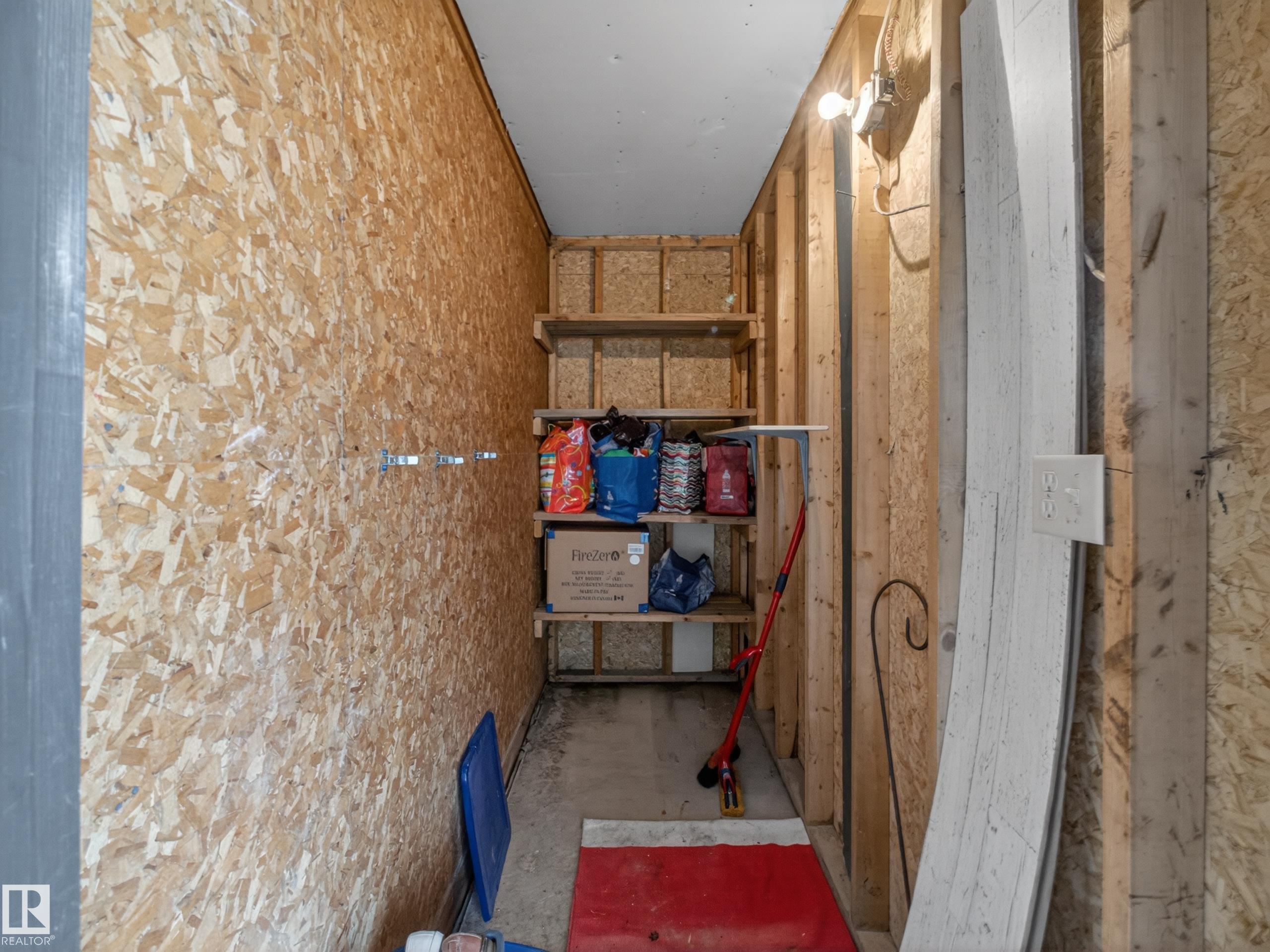 https://zimg.paragon.ice.com/ParagonImages/Property/PM/RAE/225401174/42/0/0/7c245210e2f53f6fcd7a2c17c79bc06c/1/015e5952aeefcf4f4ba2a063d7ab8b26/225401174-c2e485a3-c24b-4379-ab75-66b36ae9346e.JPG