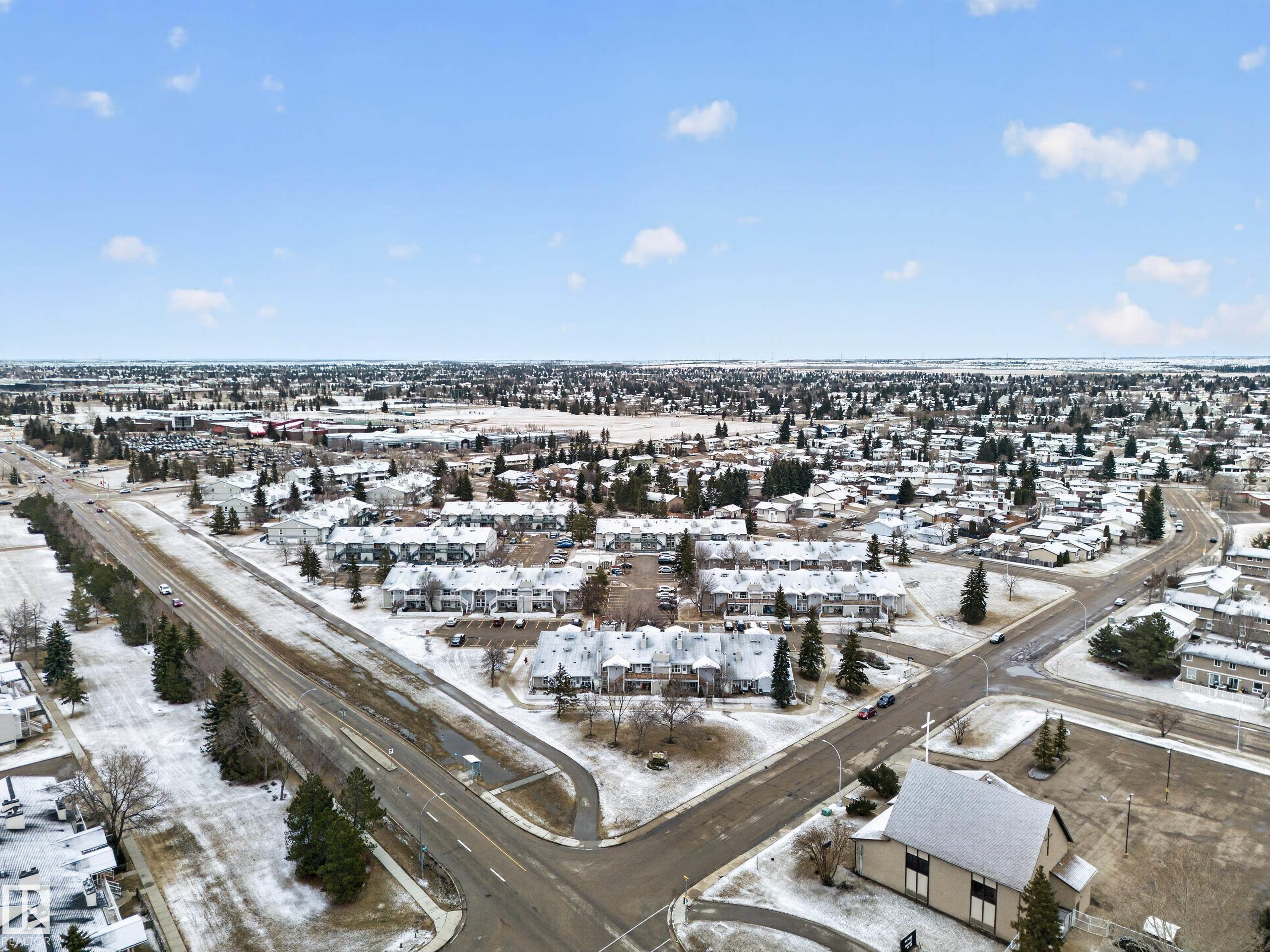 https://zimg.paragon.ice.com/ParagonImages/Property/PM/RAE/225401174/47/0/0/246cec219fdd04c43825aac6813e80cb/1/015e5952aeefcf4f4ba2a063d7ab8b26/225401174-f6c0201a-32aa-4cf5-8fab-2ee1cbd1be05.JPG