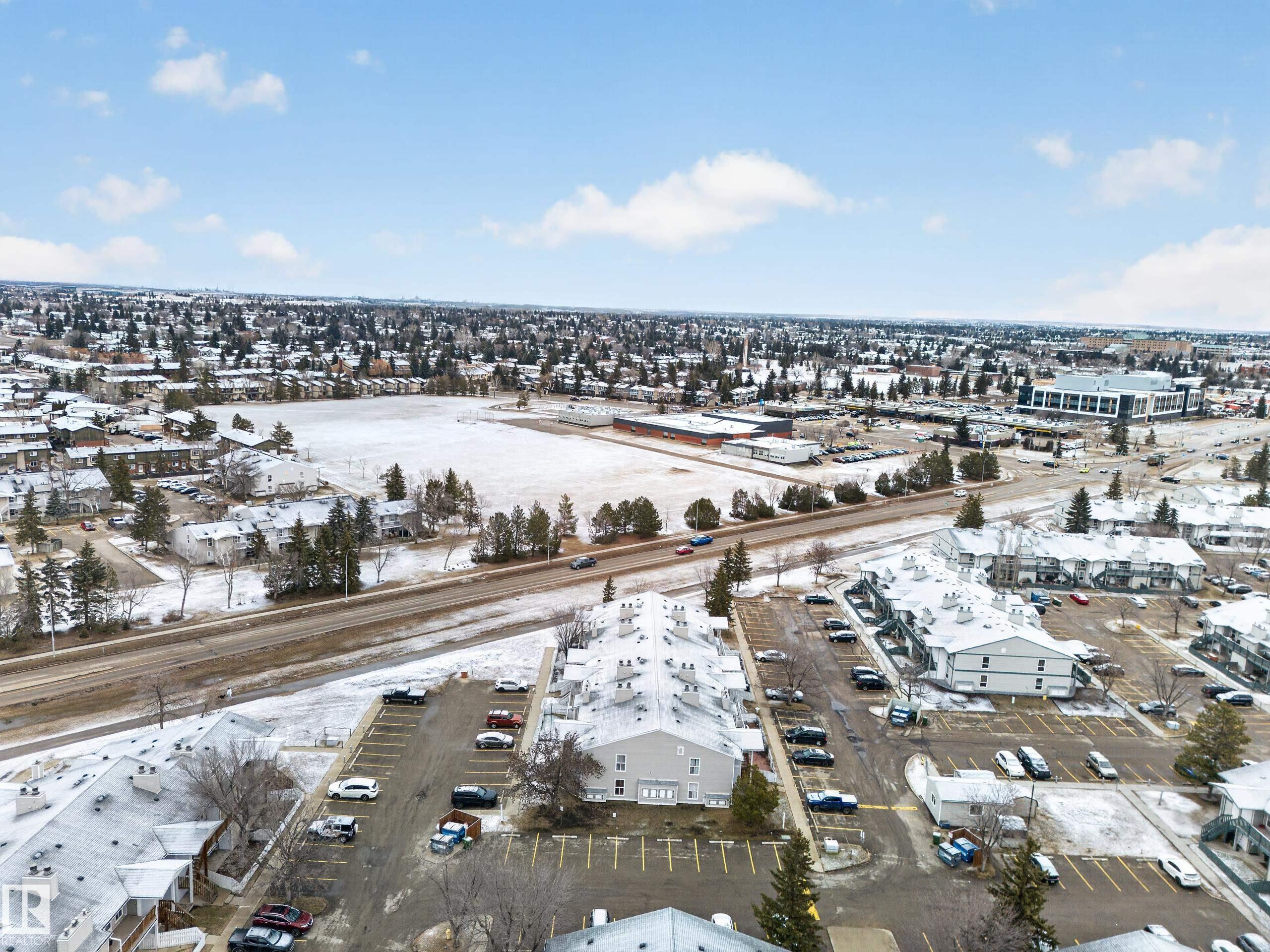 https://zimg.paragon.ice.com/ParagonImages/Property/PM/RAE/225401174/50/0/0/dd9753416549b532734f47149853efe7/1/015e5952aeefcf4f4ba2a063d7ab8b26/225401174-fb0ec7f3-63b6-45e5-a499-af5d65e19c34.JPG