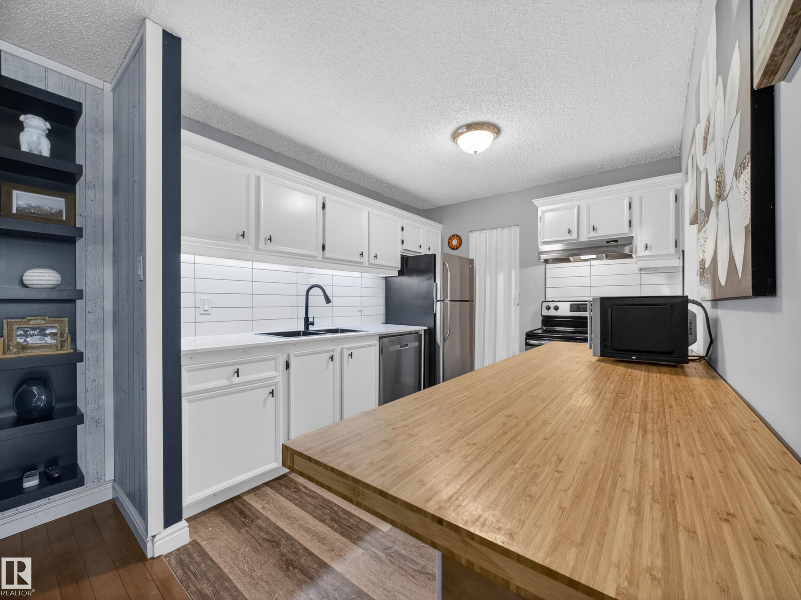 https://zimg.paragon.ice.com/ParagonImages/Property/PM/RAE/225401174/9/0/0/ed6fef3087e73e9764b6012412ad8ac0/1/015e5952aeefcf4f4ba2a063d7ab8b26/225401174-ac88564a-bb8b-48e0-94f1-867fa0a5b06f.JPG