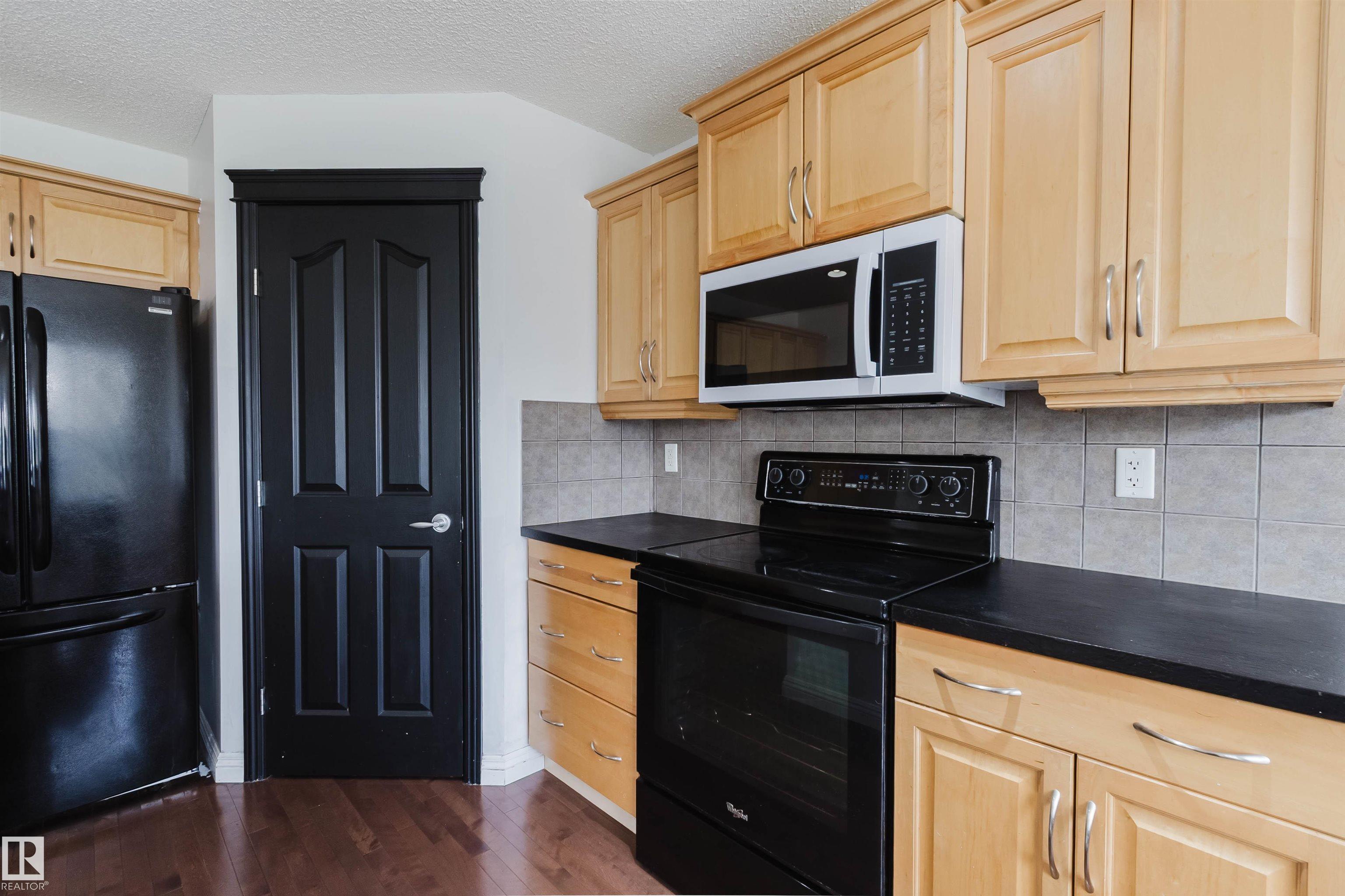 Photo 11 at 1951 120 Street SW, Rutherford, Edmonton