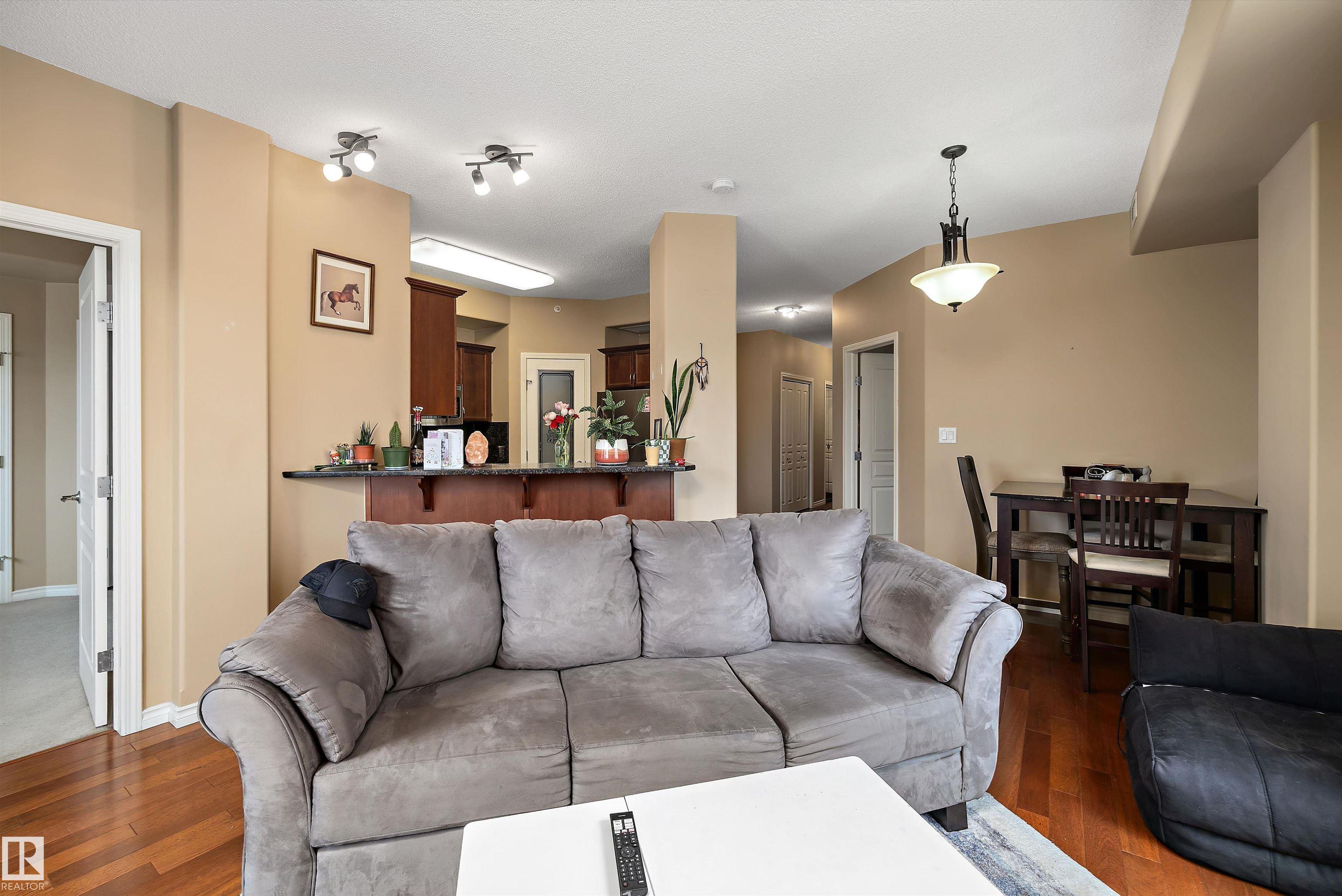 Photo 11 at 904 - 9707 106 Street NW, Downtown, Edmonton