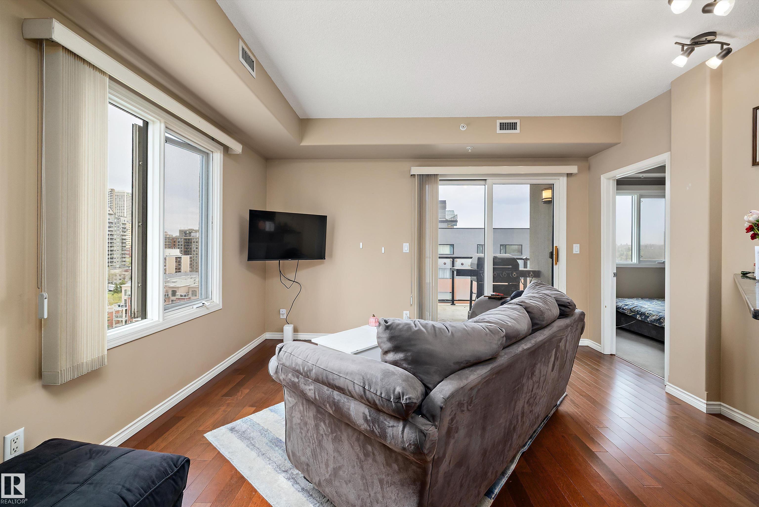 Photo 9 at 904 - 9707 106 Street NW, Downtown, Edmonton
