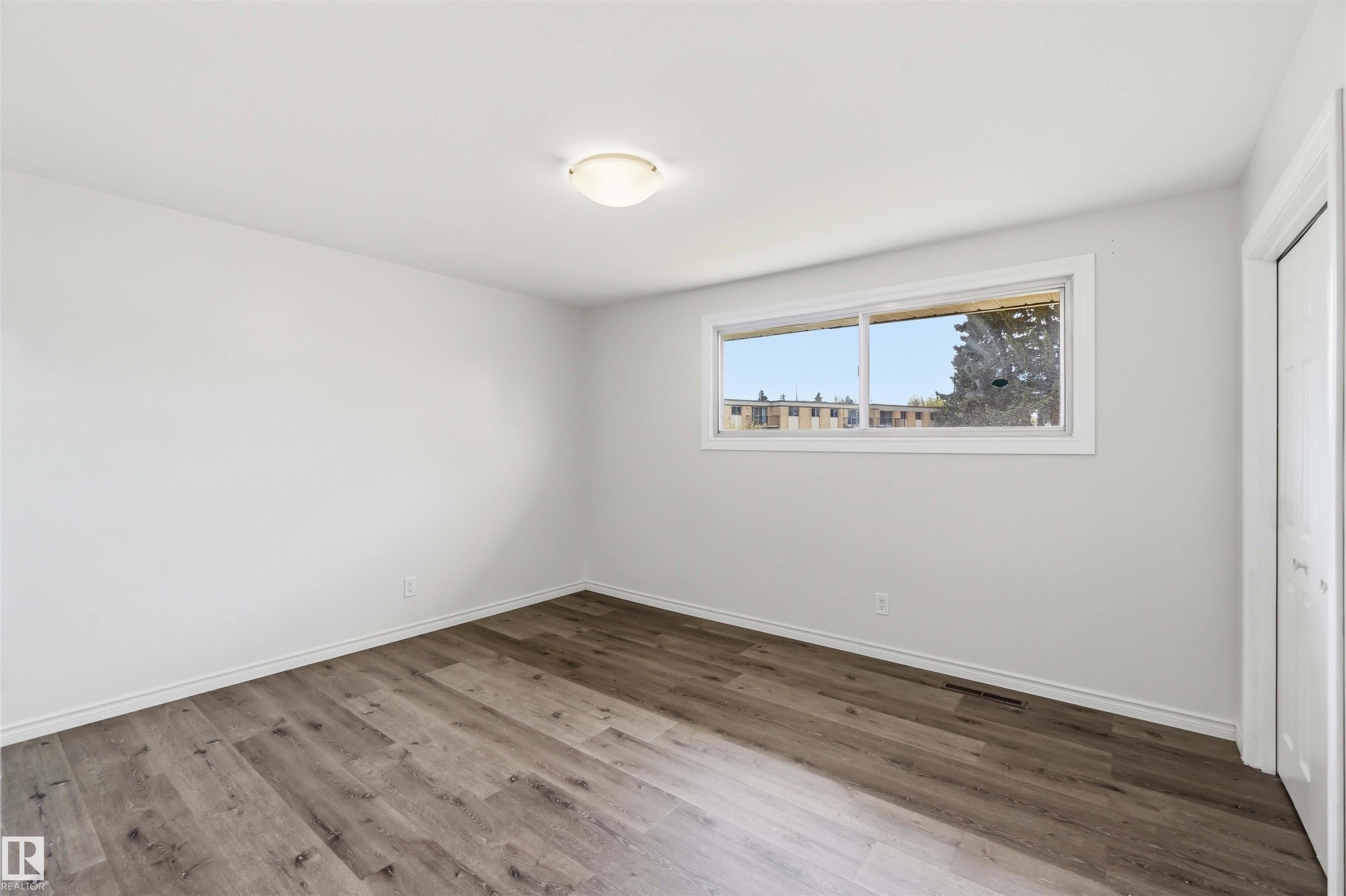 https://zimg.paragon.ice.com/ParagonImages/Property/PM/RAE/225401178/22/0/0/aaf7a04f87598fc032f02a2501f78921/1/945ff33046c20464e0bf84aa9402d1c3/225401178-c93e3f14-fbc5-46ad-9bff-1bbaf0cd4f0a.JPG