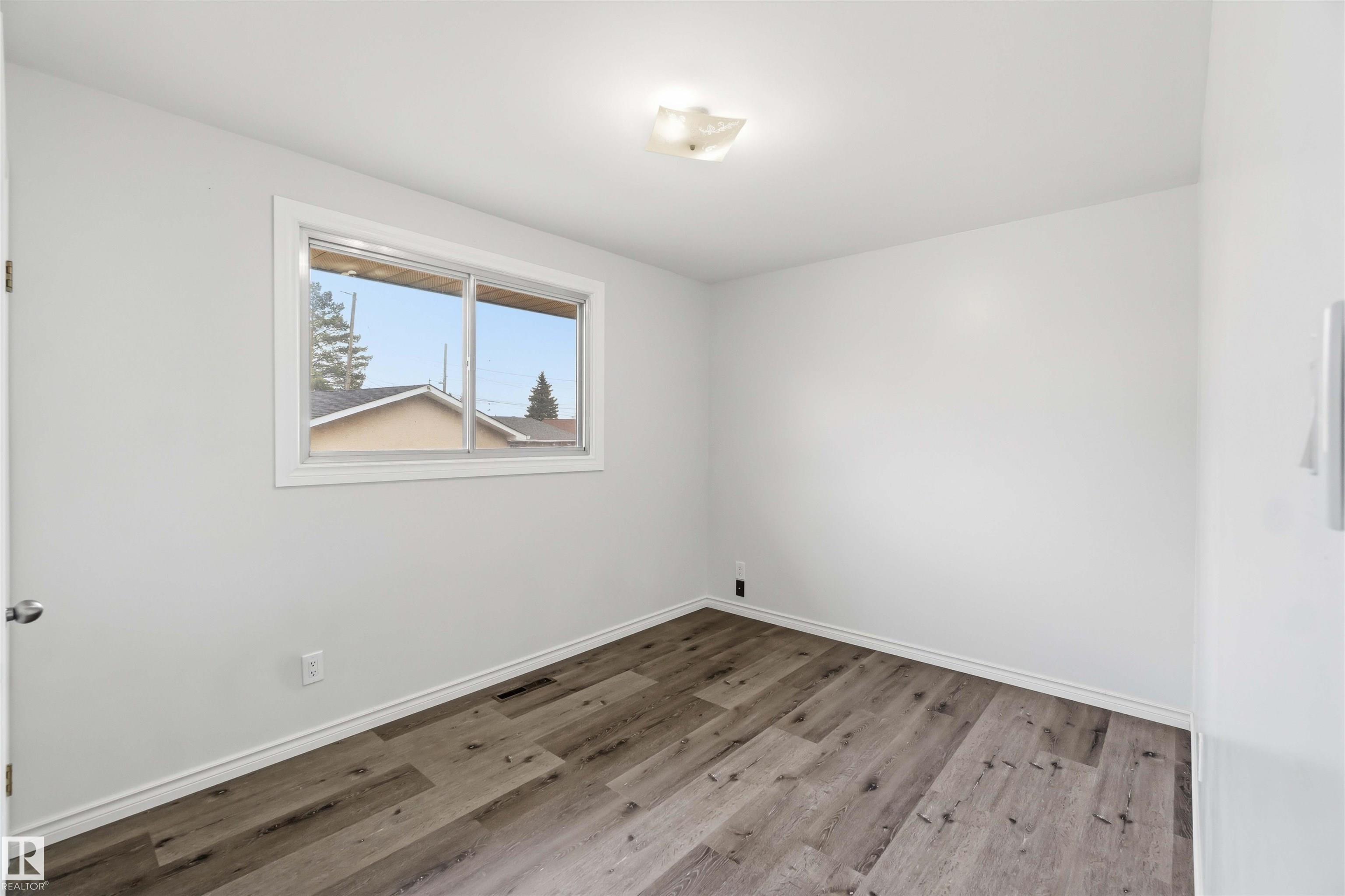 https://zimg.paragon.ice.com/ParagonImages/Property/PM/RAE/225401178/35/0/0/b0963f5e5f5f86f47330dbce05da5d67/1/945ff33046c20464e0bf84aa9402d1c3/225401178-88a7198b-fb18-4888-99ce-d4e6ac31df07.JPG