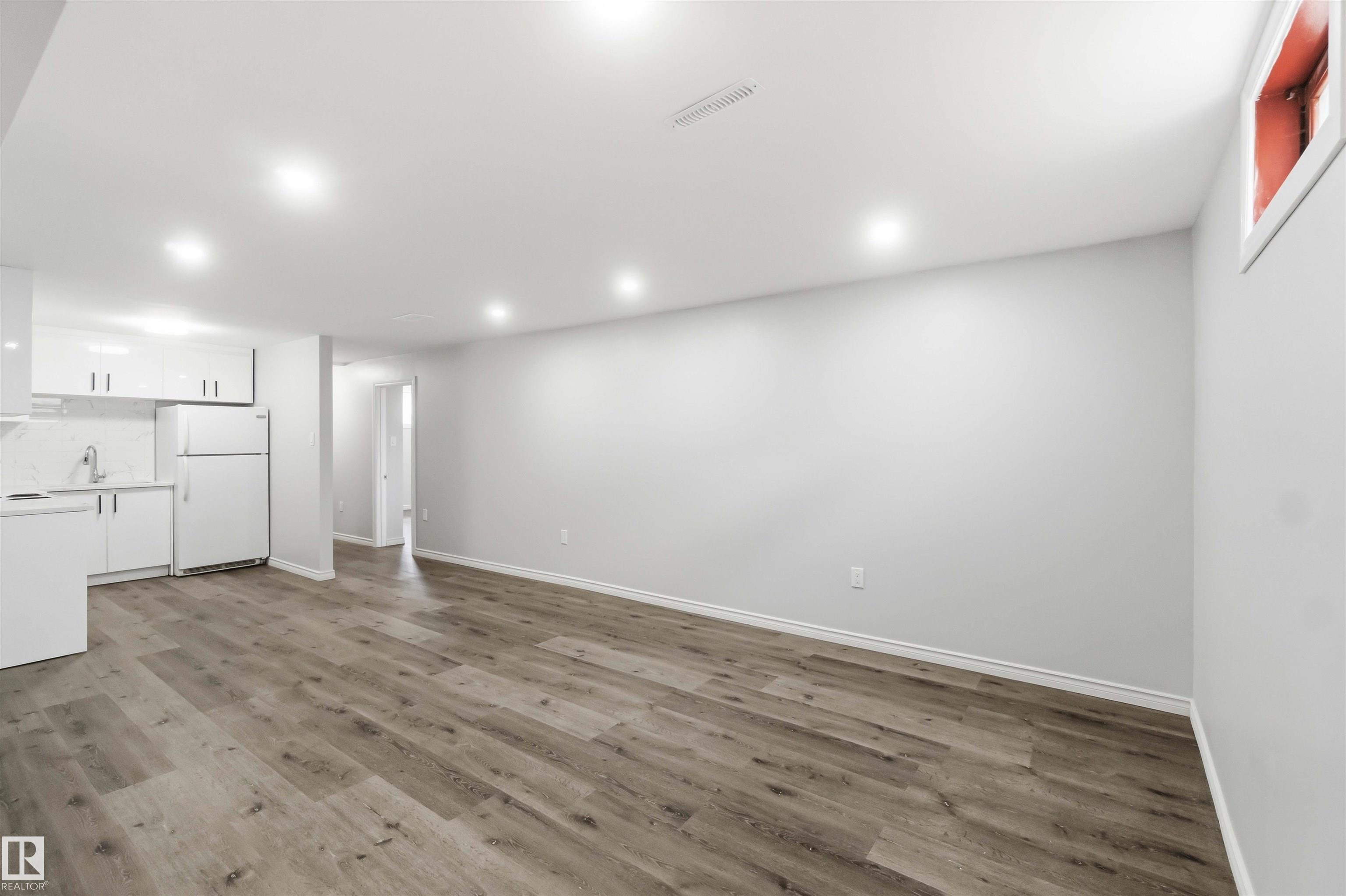 https://zimg.paragon.ice.com/ParagonImages/Property/PM/RAE/225401178/42/0/0/24245ee0db9df8feb4acde74ae0139fc/1/945ff33046c20464e0bf84aa9402d1c3/225401178-324b8dfa-99a4-4441-8adf-a2cc2b5eb9c1.JPG