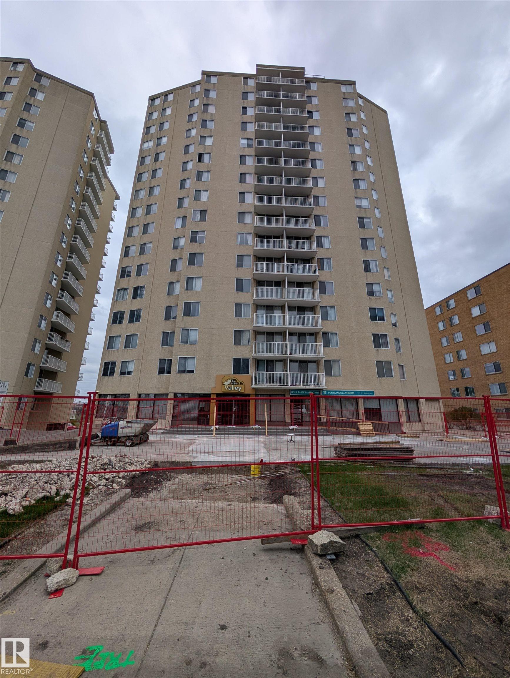 705 - 12141 Jasper Avenue NW, Wîhkwêntôwin, Edmonton