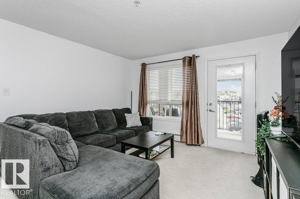 https://zimg.paragon.ice.com/ParagonImages/Property/PM/RAE/225401191/10/0/0/328957780d976034a3e312c9cc3127f6/1/a2b379f741c2c00bfef28e9ea853fb48/225401191-4dfe18b5-969e-4fc3-91ca-82969c99b18d.JPG