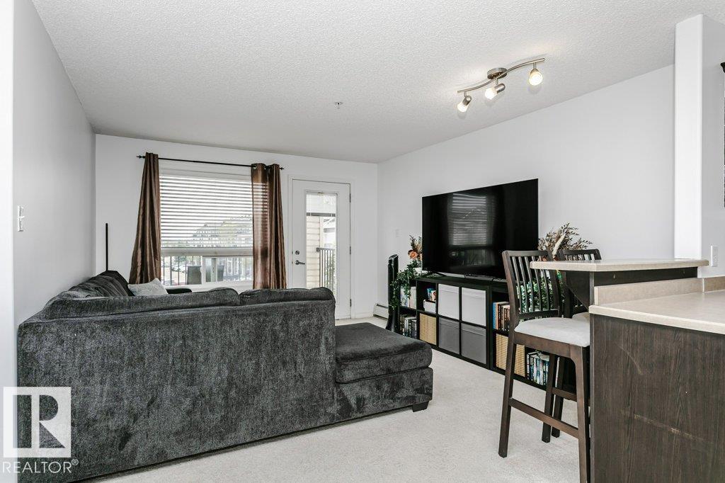 https://zimg.paragon.ice.com/ParagonImages/Property/PM/RAE/225401191/7/0/0/aef6a3165e3b9c40a0a5d39c99085867/1/a2b379f741c2c00bfef28e9ea853fb48/225401191-0df899fe-94c0-4e21-be64-016ec68c45c3.JPG