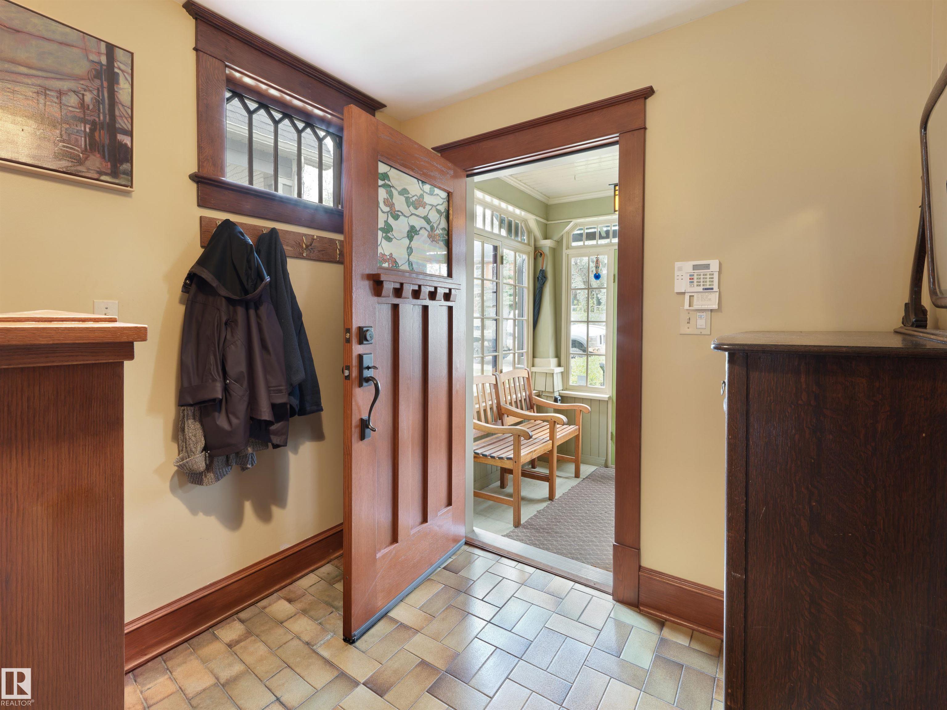 Picture for 9739 86 AV NW