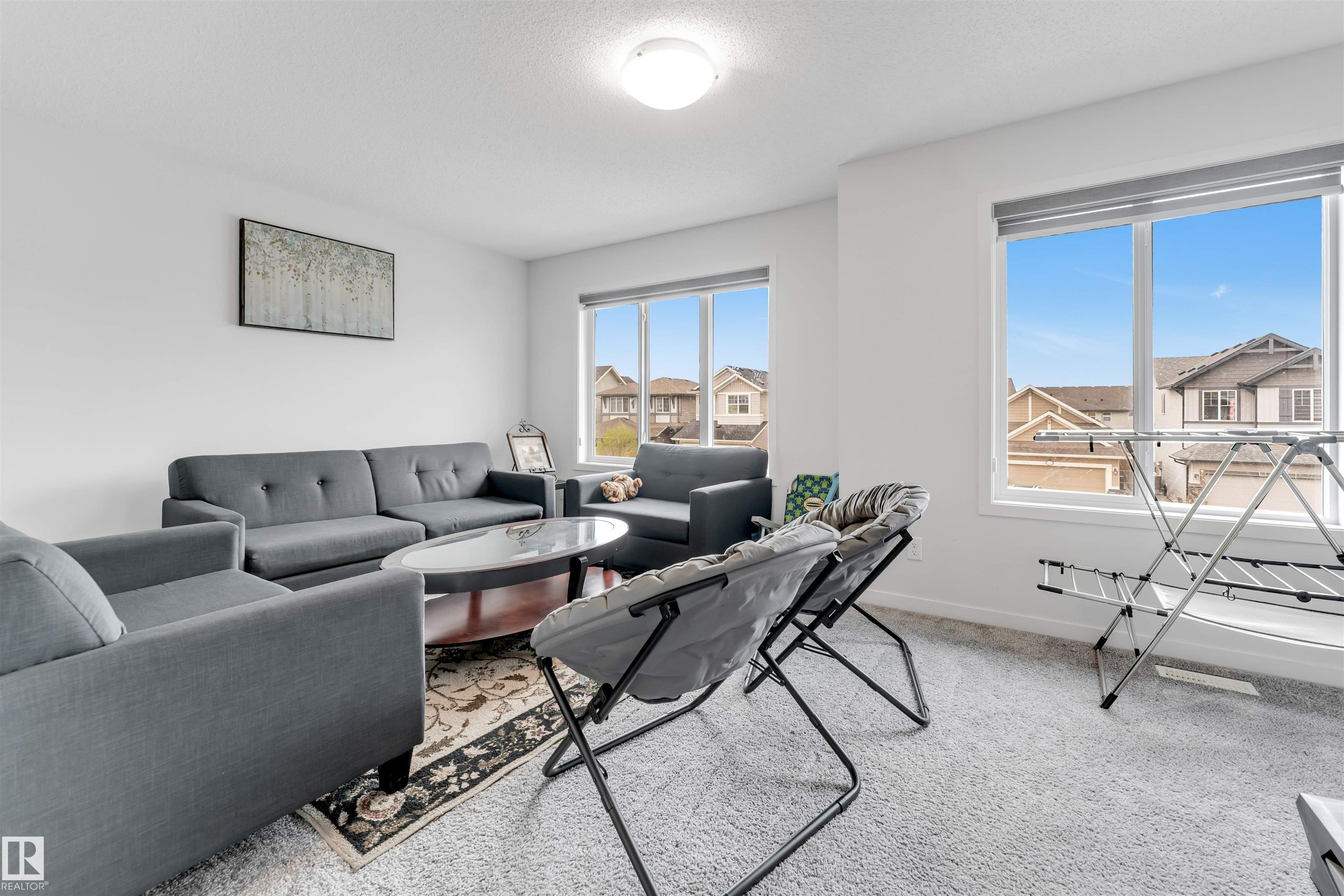 https://zimg.paragon.ice.com/ParagonImages/Property/PM/RAE/225401193/14/0/0/8787b3ee507522f7e18b4ae6f6ad15c1/1/b965375f1b41b0653d3be3ca5cd48659/225401193-2926bfa1-9461-4c79-b7cf-4de5155180a0.JPG
