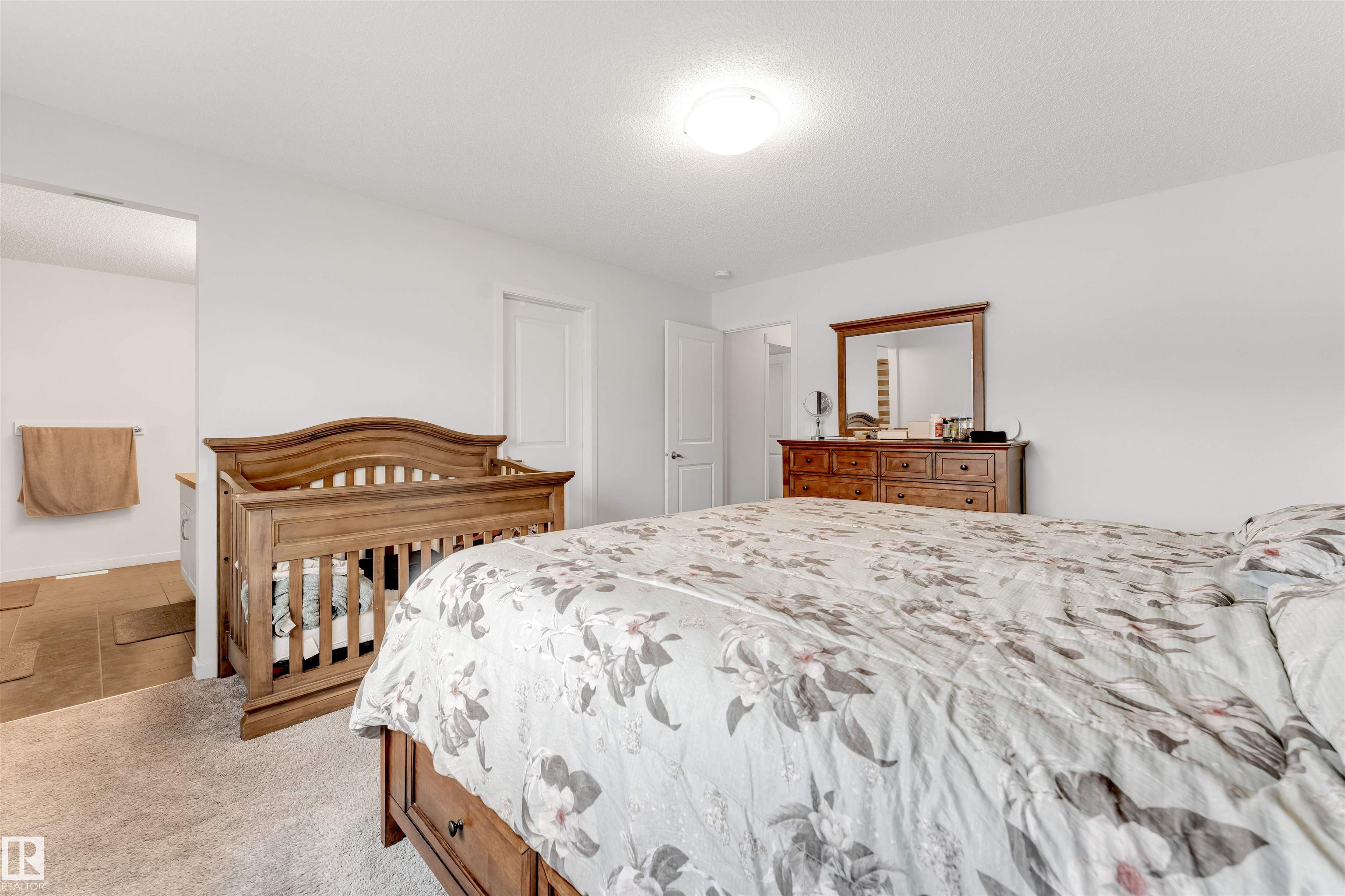 https://zimg.paragon.ice.com/ParagonImages/Property/PM/RAE/225401193/18/0/0/e399c9cd9e245b7a819b9e750458f846/1/b965375f1b41b0653d3be3ca5cd48659/225401193-7fb331dc-5fa6-438c-9e4c-17d95bf9035e.JPG