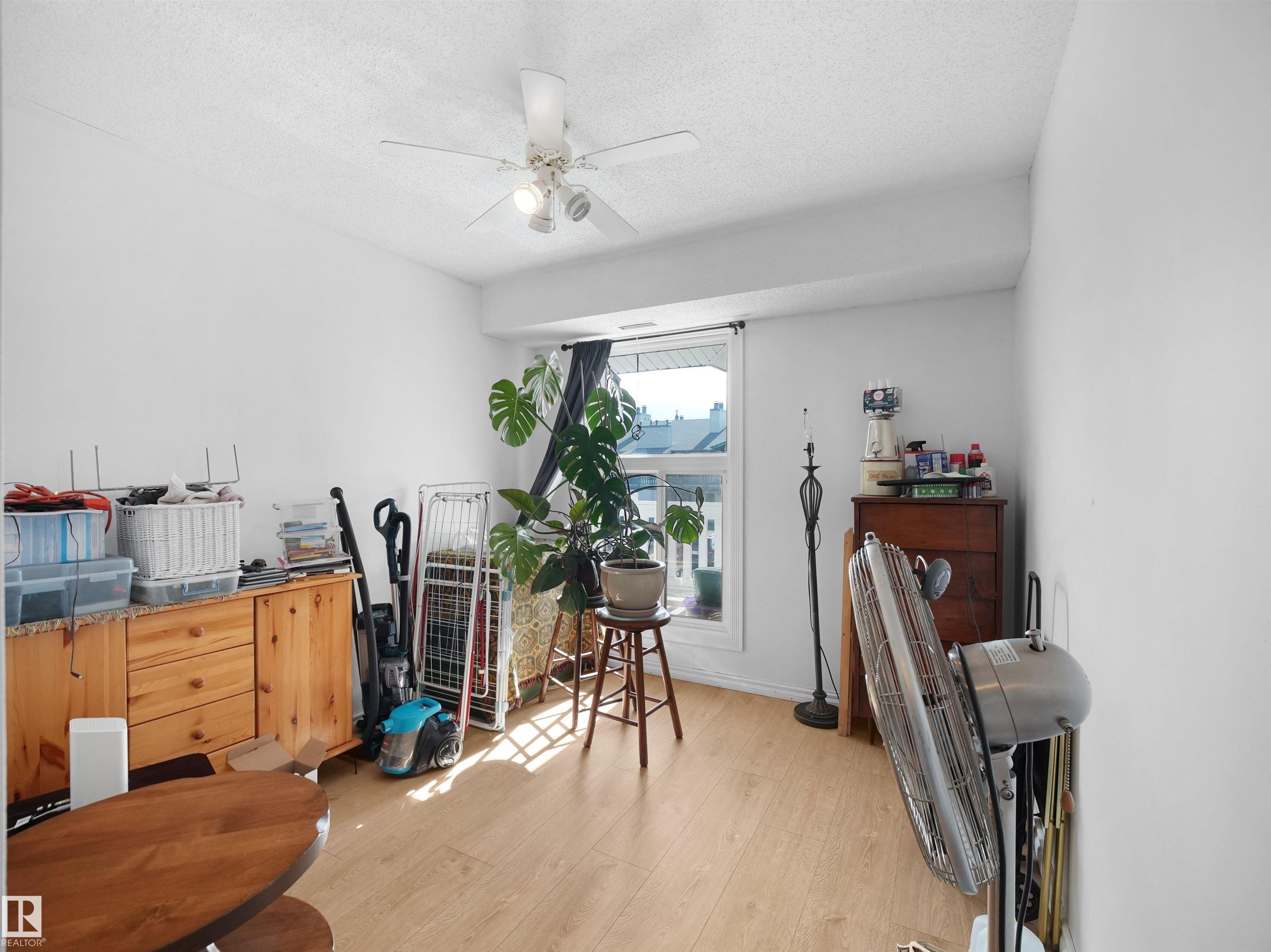 https://zimg.paragon.ice.com/ParagonImages/Property/PM/RAE/225401196/16/0/0/129def32e2a7cd7d24438d0a53e7bb9e/1/5cbfd63b7bead4de230dba1c84793318/225401196-971d6084-7e59-49d4-8335-9bce2ae5e5c9.JPG