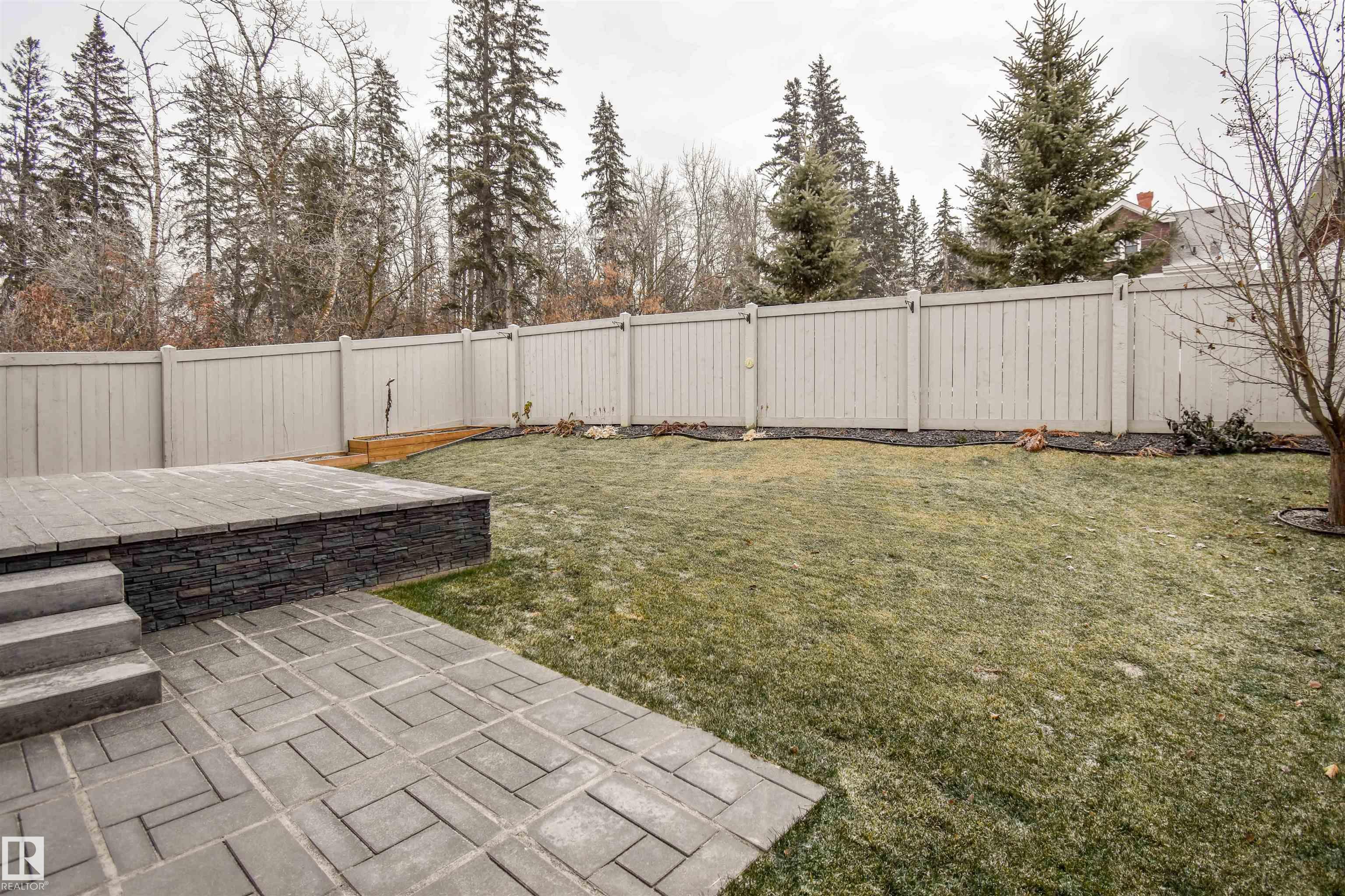 Photo 27 at 19 Meadowgrove Lane, McLaughlin, Spruce Grove
