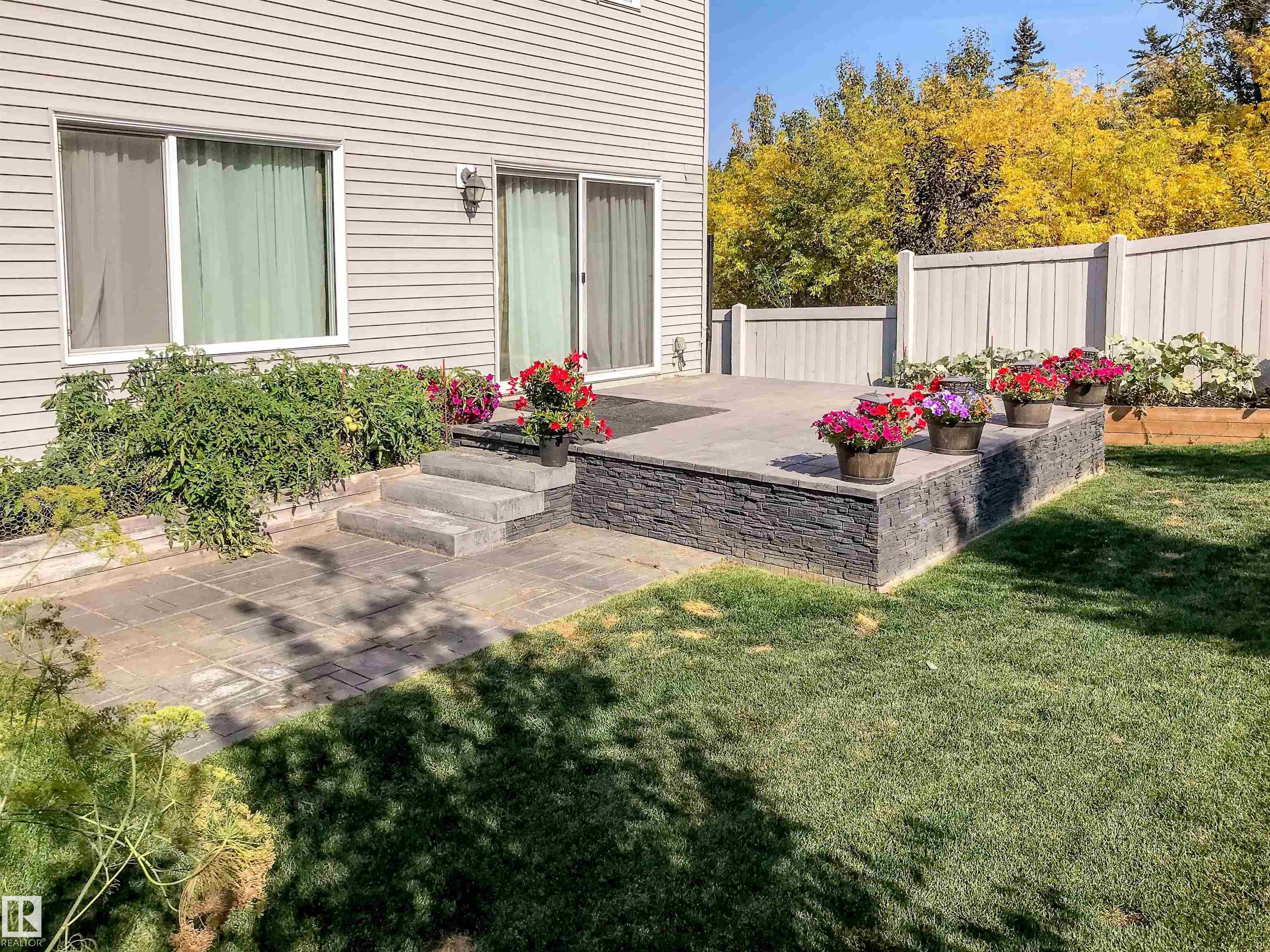 Photo 37 at 19 Meadowgrove Lane, McLaughlin, Spruce Grove
