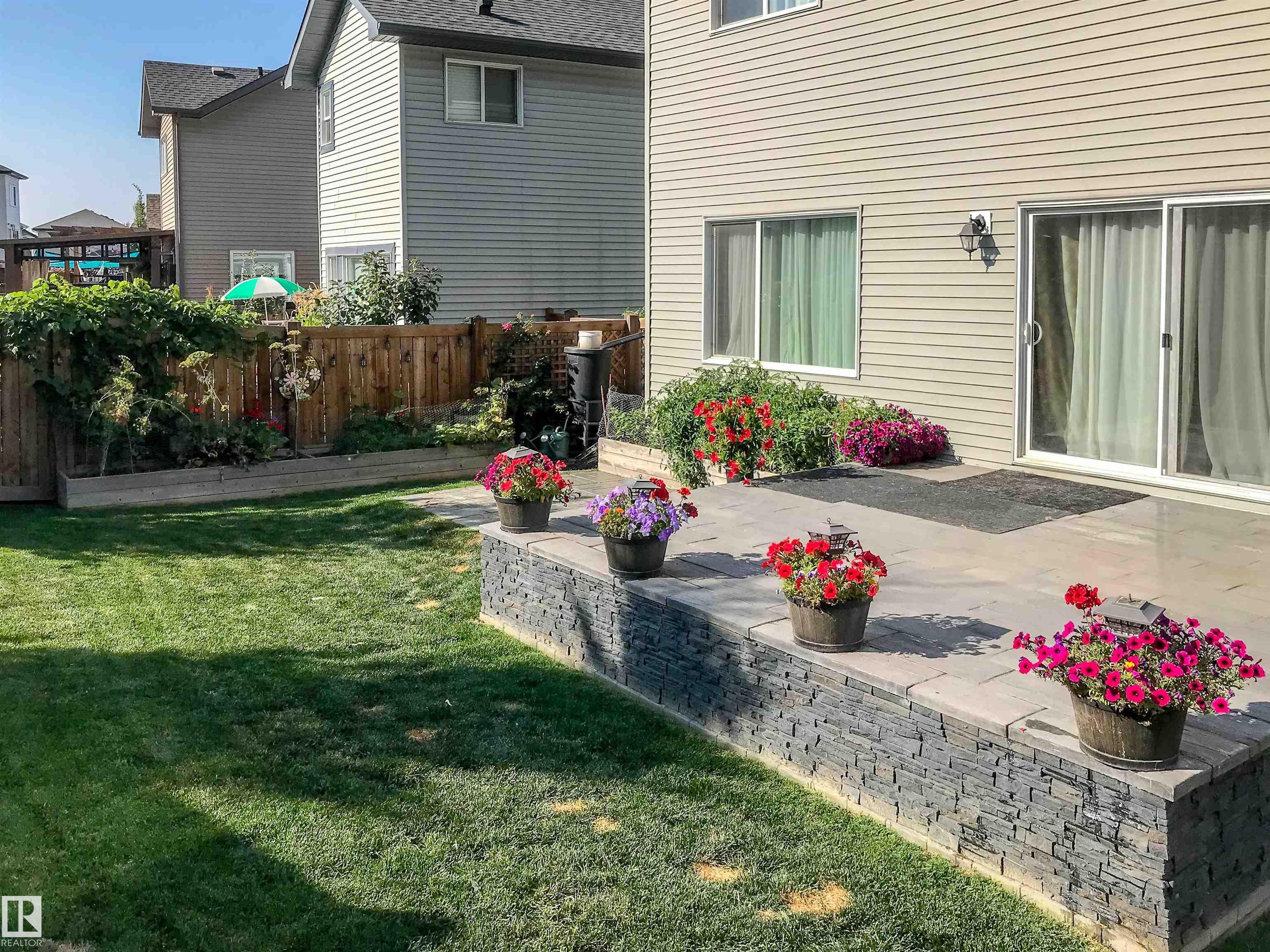 Photo 39 at 19 Meadowgrove Lane, McLaughlin, Spruce Grove