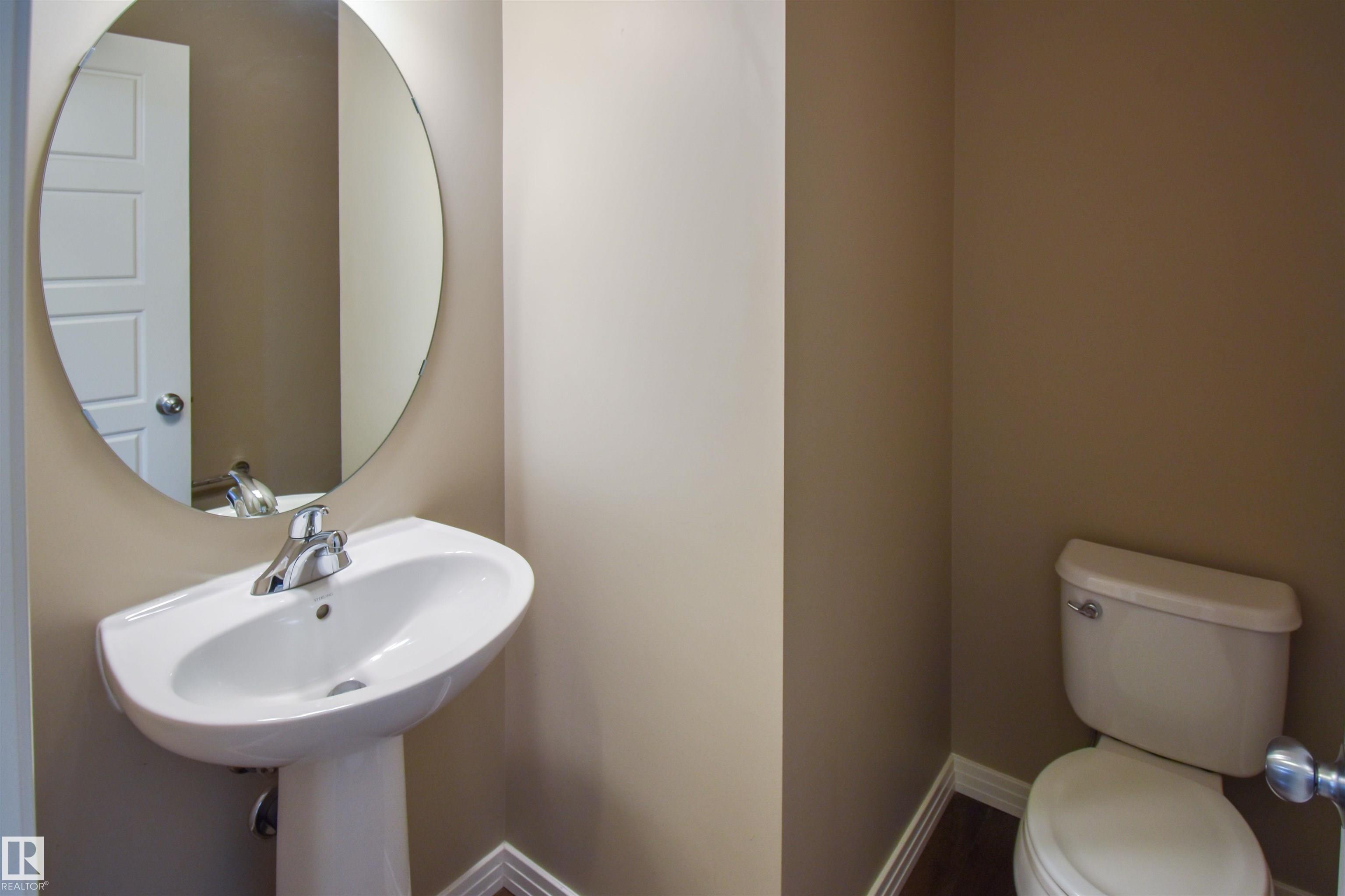 Photo 10 at 19 Meadowgrove Lane, McLaughlin, Spruce Grove