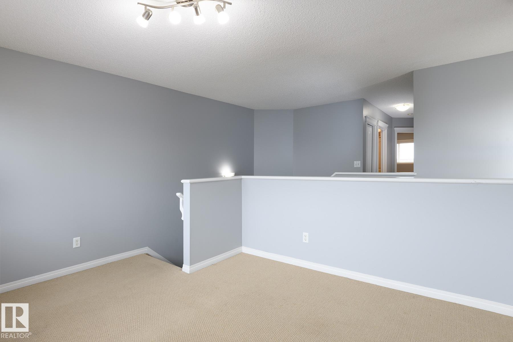 https://zimg.paragon.ice.com/ParagonImages/Property/PM/RAE/225401200/14/0/0/2915fd682550d259052270d535562e62/1/bd72ddc985833eb3063c3acbc42ae1c9/225401200-400dd3eb-1eca-465b-8499-375aa3d35cfc.JPG