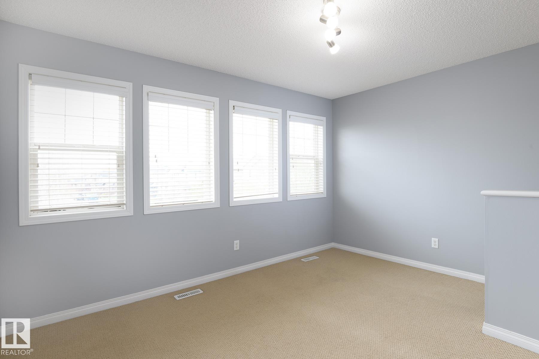 https://zimg.paragon.ice.com/ParagonImages/Property/PM/RAE/225401200/15/0/0/94f762b69a7a93181fdabdd5763e391d/1/bd72ddc985833eb3063c3acbc42ae1c9/225401200-000ee0f3-e2cb-4e56-a1fc-d23203d7c3db.JPG