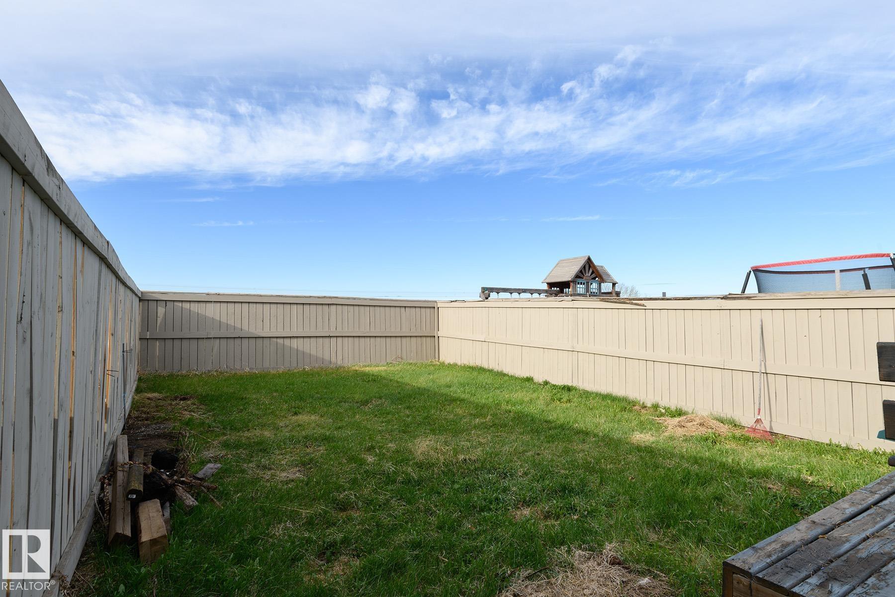 https://zimg.paragon.ice.com/ParagonImages/Property/PM/RAE/225401200/26/0/0/f05e6cd95334b110ac2ead9b44d1c600/1/bd72ddc985833eb3063c3acbc42ae1c9/225401200-277a9583-5aad-473b-9793-69e7760eb95e.JPG