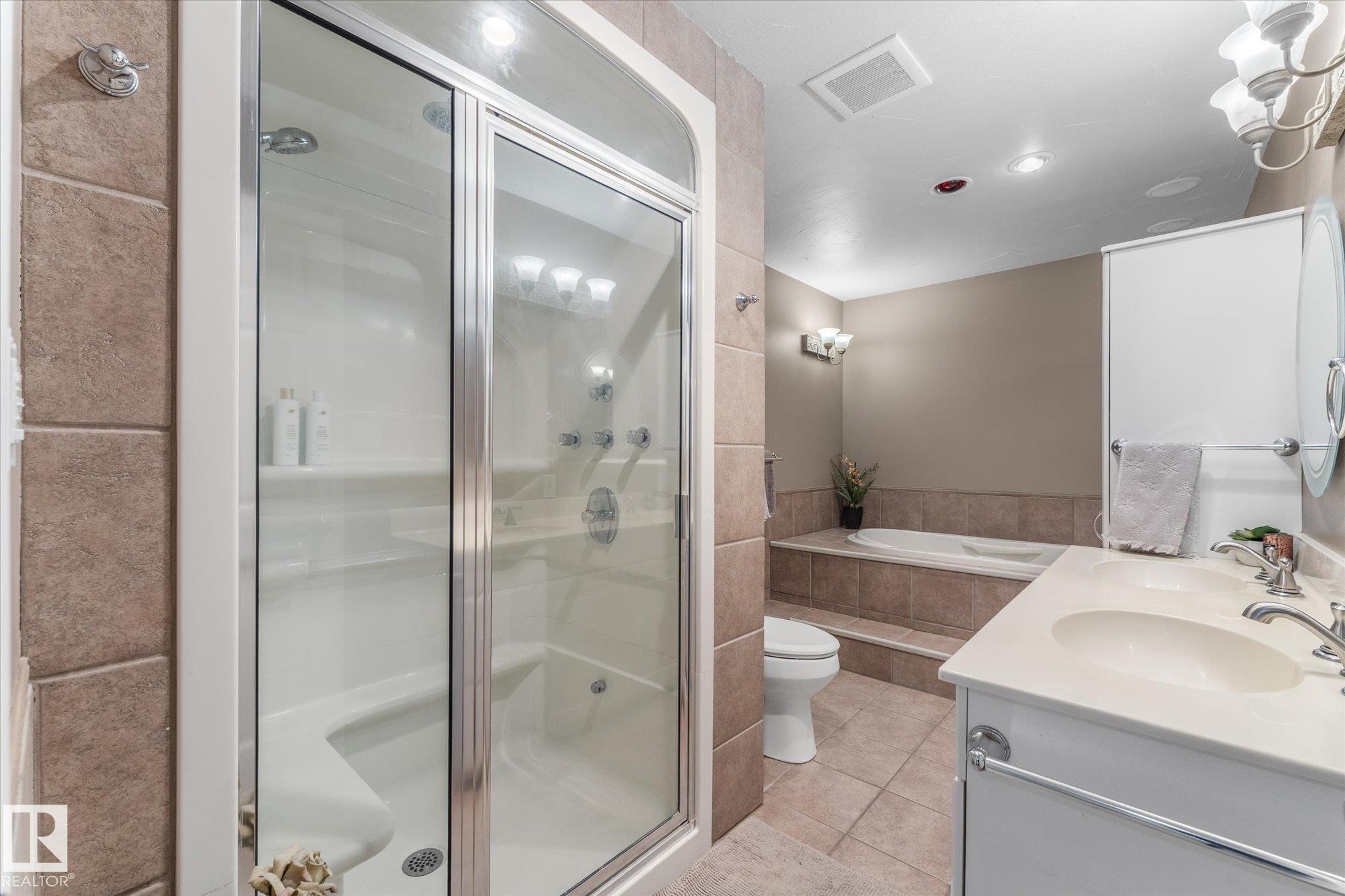 https://zimg.paragon.ice.com/ParagonImages/Property/PM/RAE/225401204/18/0/0/e6663b1a7d0d3f8001fd1c7497c084a7/1/b906492a4c0c2ae491b56cba4cdbf671/225401204-3d799ad4-5587-4591-9fb6-eb0dccd1645b.JPG