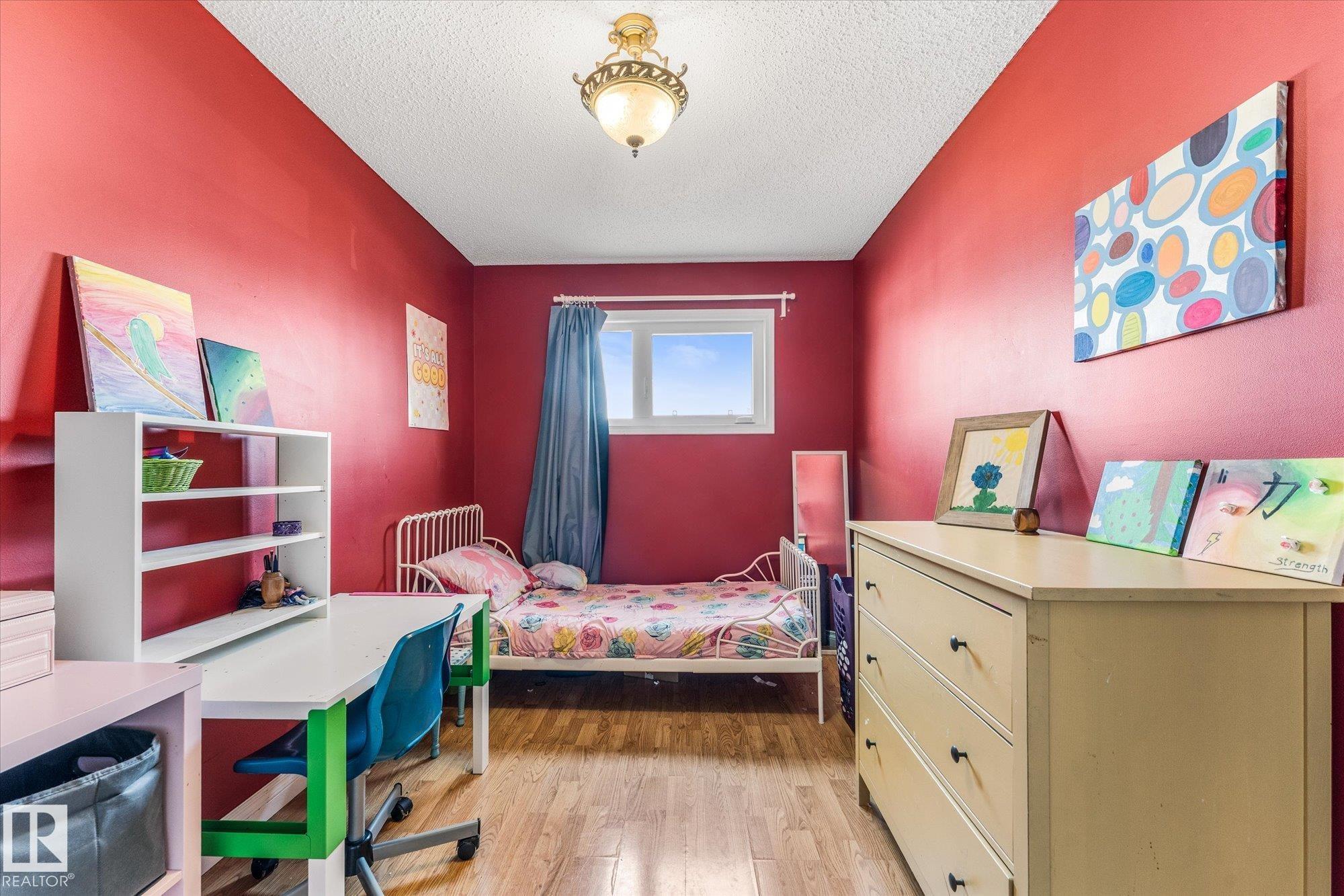 https://zimg.paragon.ice.com/ParagonImages/Property/PM/RAE/225401204/22/0/0/4ef1e295f8b4cbcf6258a149e1ef06fd/1/b906492a4c0c2ae491b56cba4cdbf671/225401204-e08b552f-0518-42de-94e2-075dabecbdc8.JPG