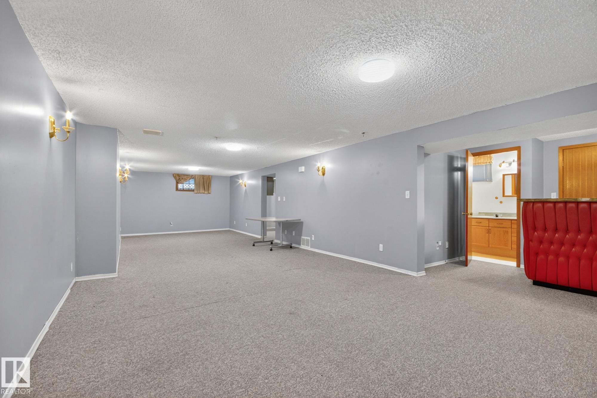 Photo 22 at 11901 42 Street NW, Beacon Heights, Edmonton