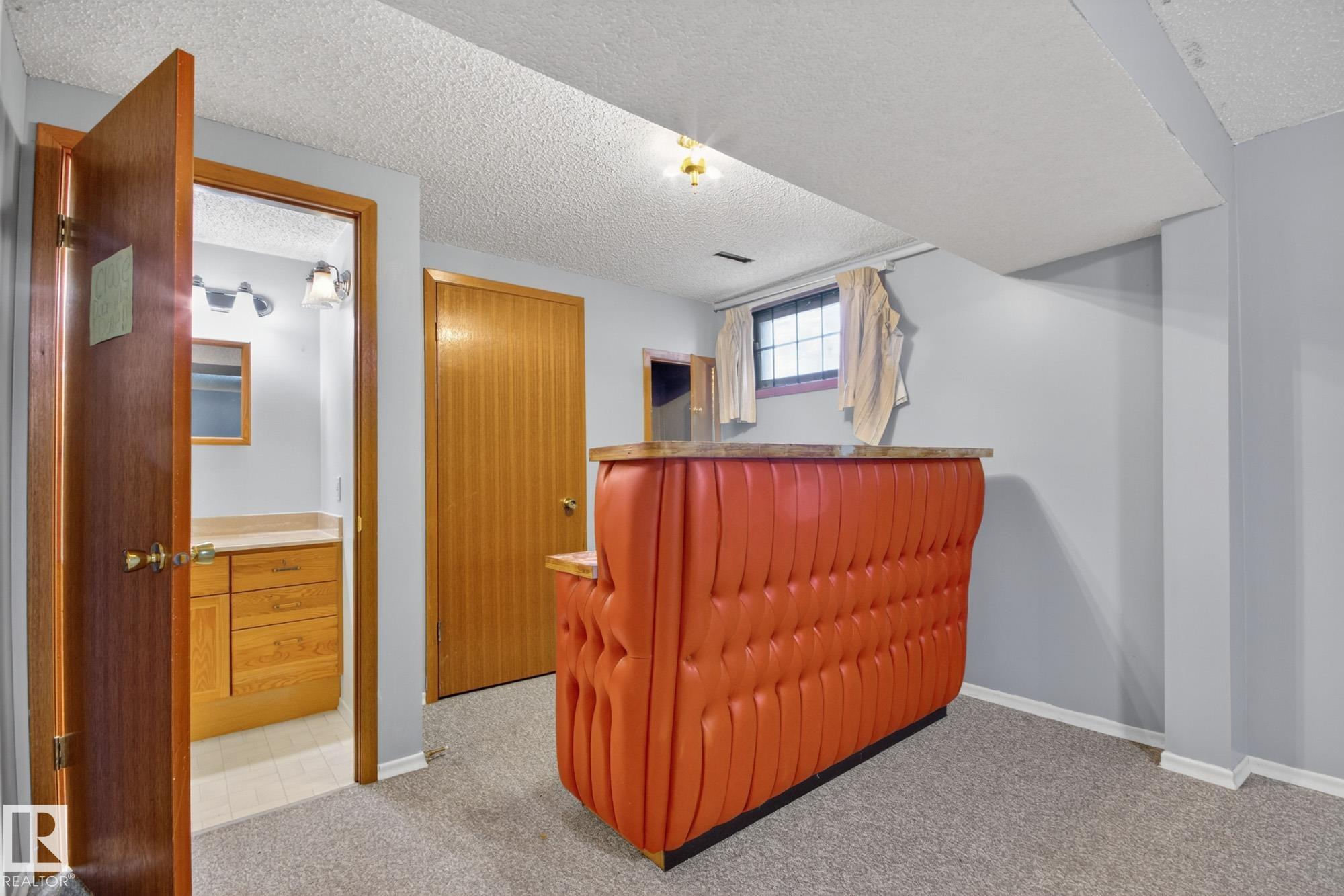 Photo 23 at 11901 42 Street NW, Beacon Heights, Edmonton