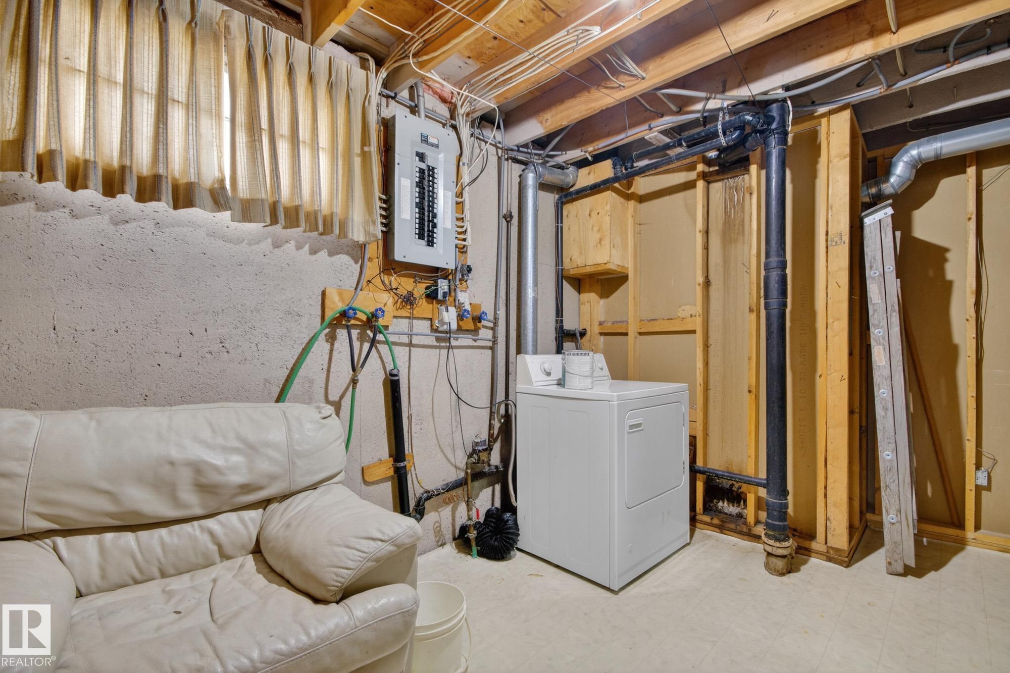 Photo 25 at 11901 42 Street NW, Beacon Heights, Edmonton