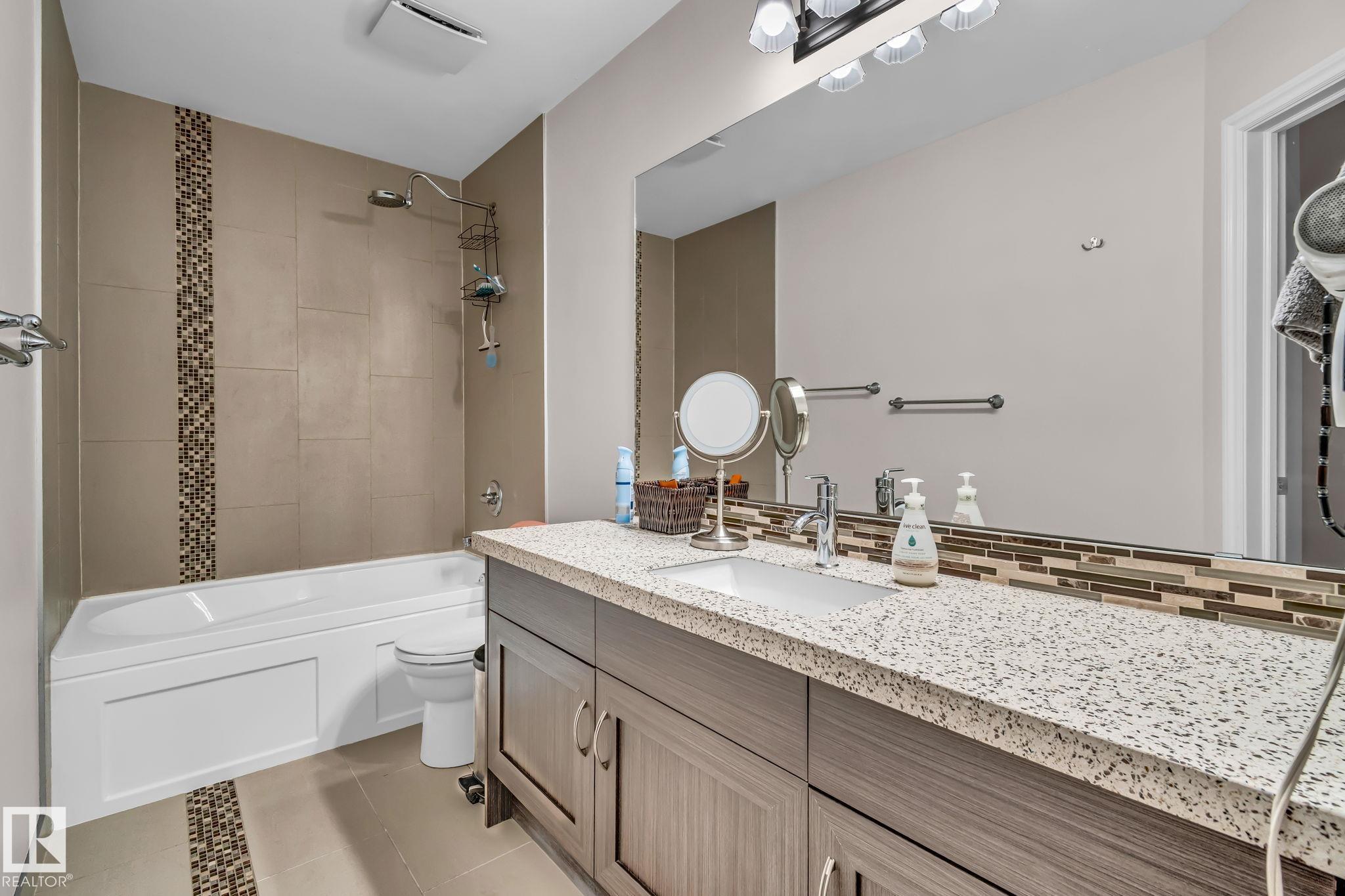 Photo 7 at 104 - 10046 110 Street NW, Wîhkwêntôwin, Edmonton