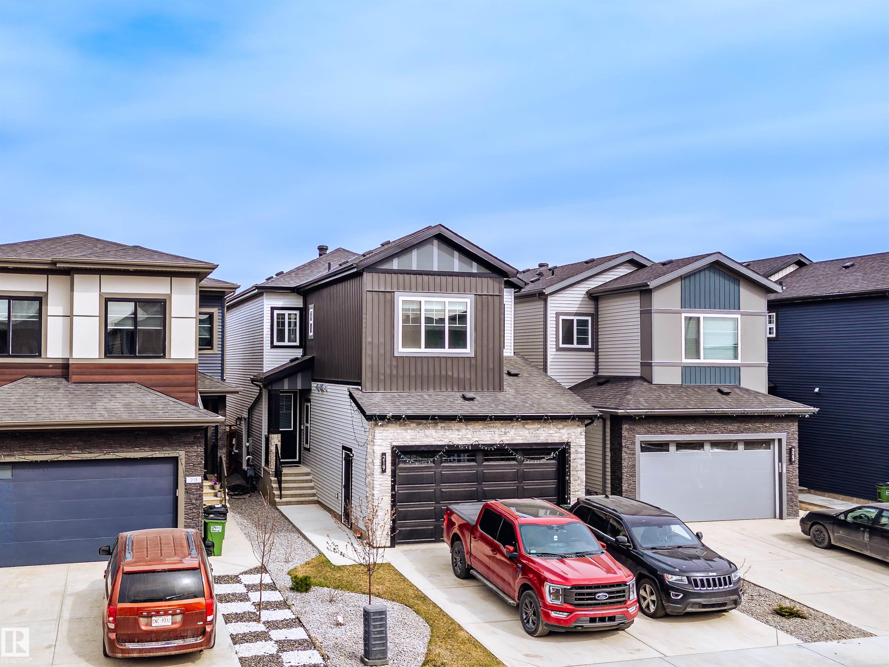 219 28 Street SW, Alces, Edmonton