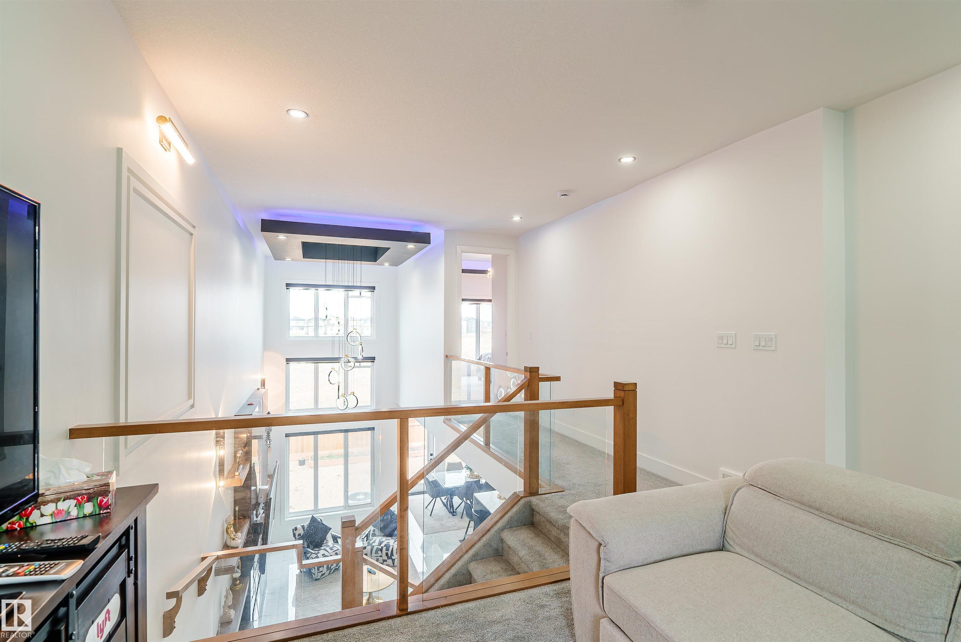 https://zimg.paragon.ice.com/ParagonImages/Property/PM/RAE/225401210/19/0/0/69c5de269a1ac30972c6ad5dd248d119/1/7a2daad6123462f7fa9c80b3d464b7f7/225401210-0cfeb94a-d5df-4df6-91f4-d8a4a09af486.JPG