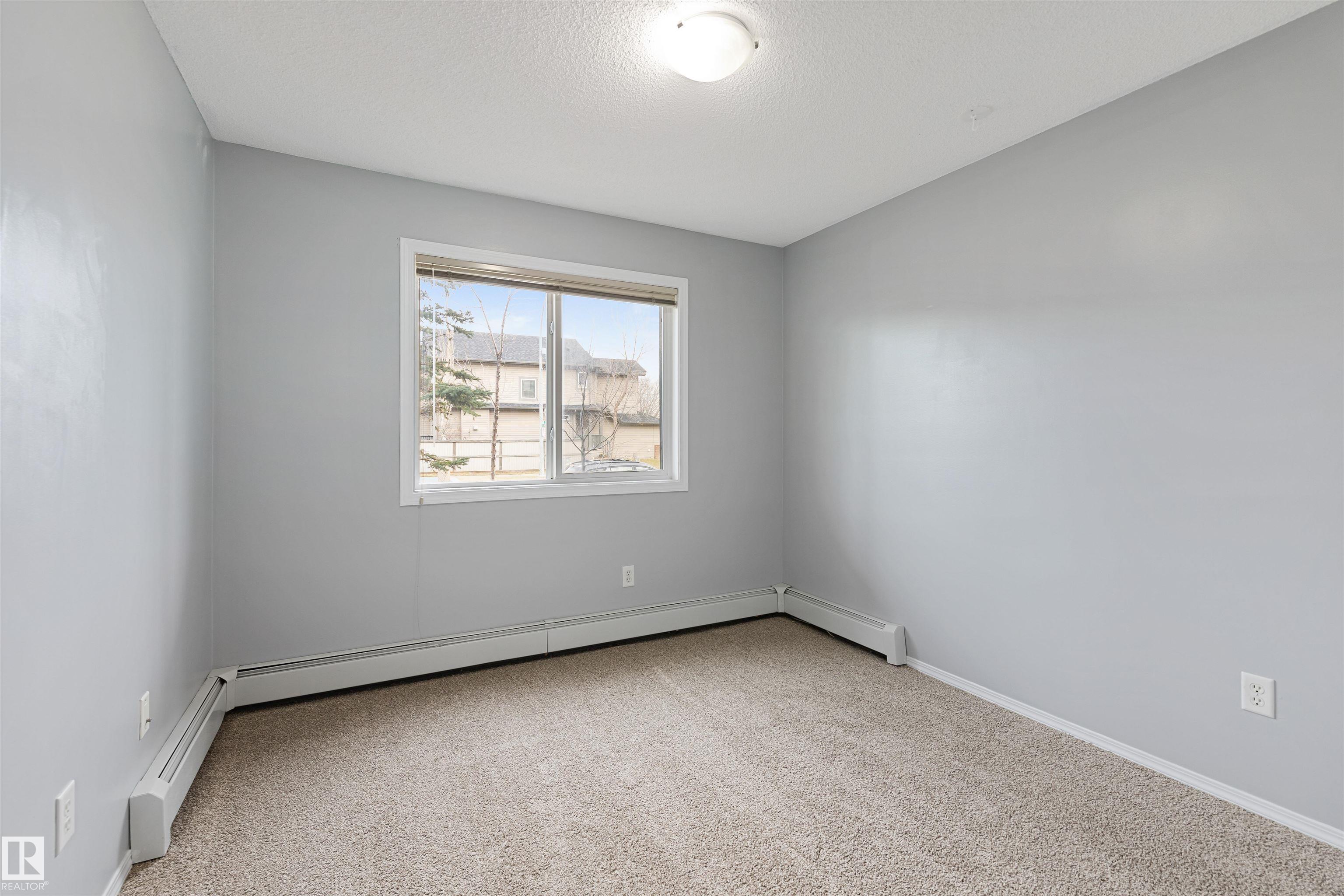 https://zimg.paragon.ice.com/ParagonImages/Property/PM/RAE/225401212/23/0/0/34863dfb5e123e519305600203d0b764/1/6fcba367e7abec6b7965a0dd4f3ea79b/225401212-05e88ccd-bb9b-480d-9a8e-0ee7c0a581f7.JPG