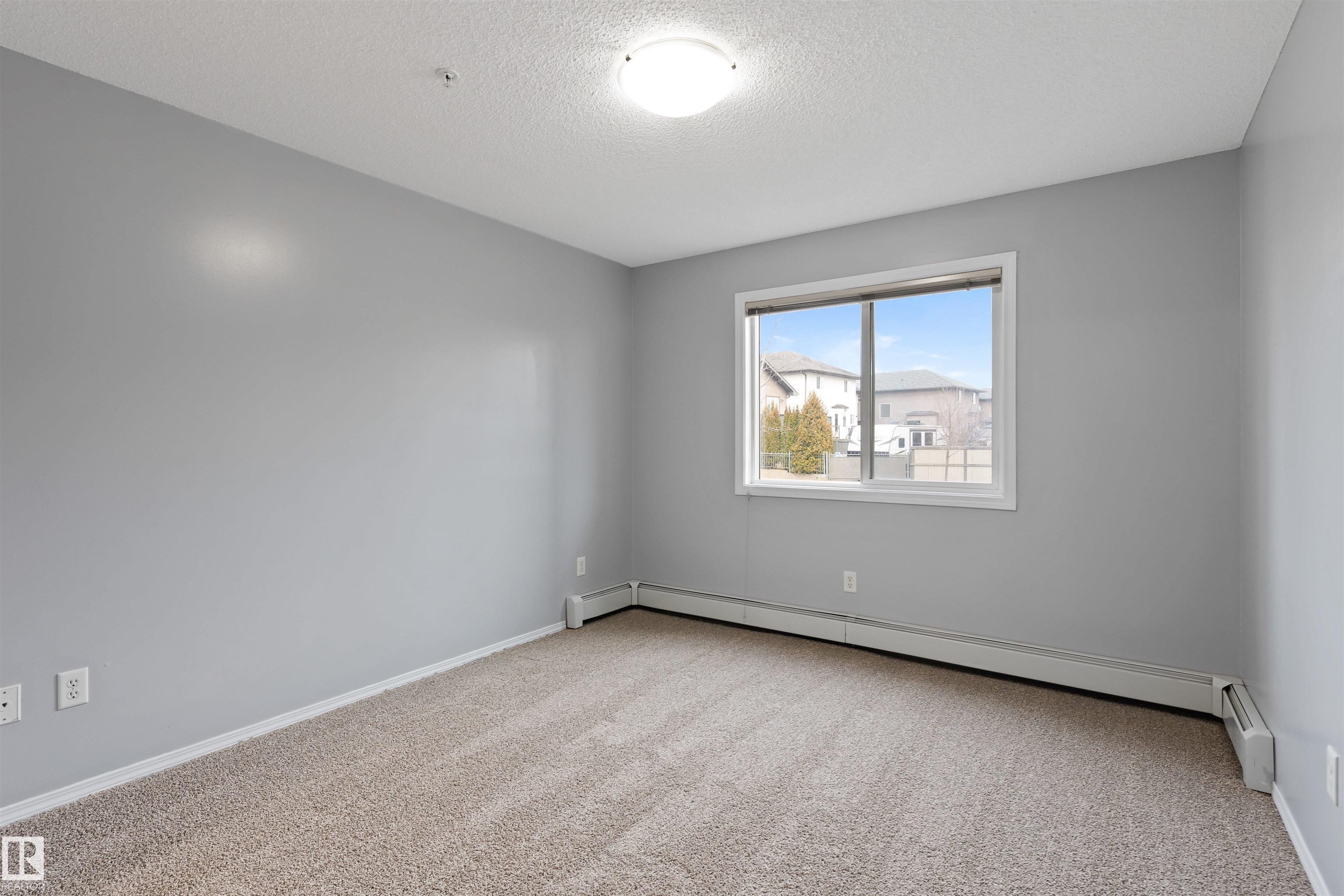 https://zimg.paragon.ice.com/ParagonImages/Property/PM/RAE/225401212/24/0/0/a150562f130eae96f6613309b2337a5f/1/6fcba367e7abec6b7965a0dd4f3ea79b/225401212-5527e01b-49d5-4f76-951d-dc83b49145e2.JPG