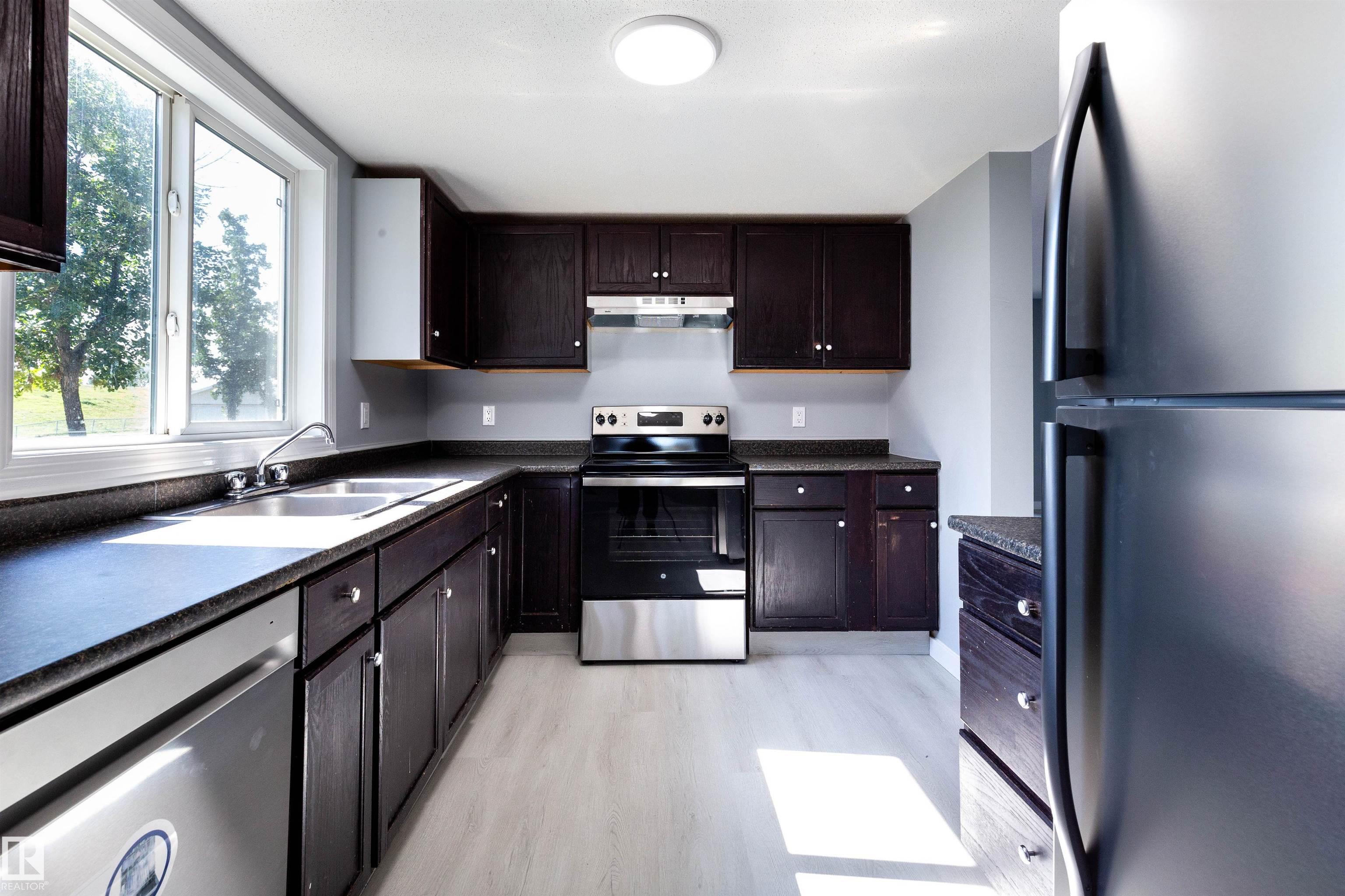 Photo 8 at 547 Dunluce Road NW, Dunluce, Edmonton