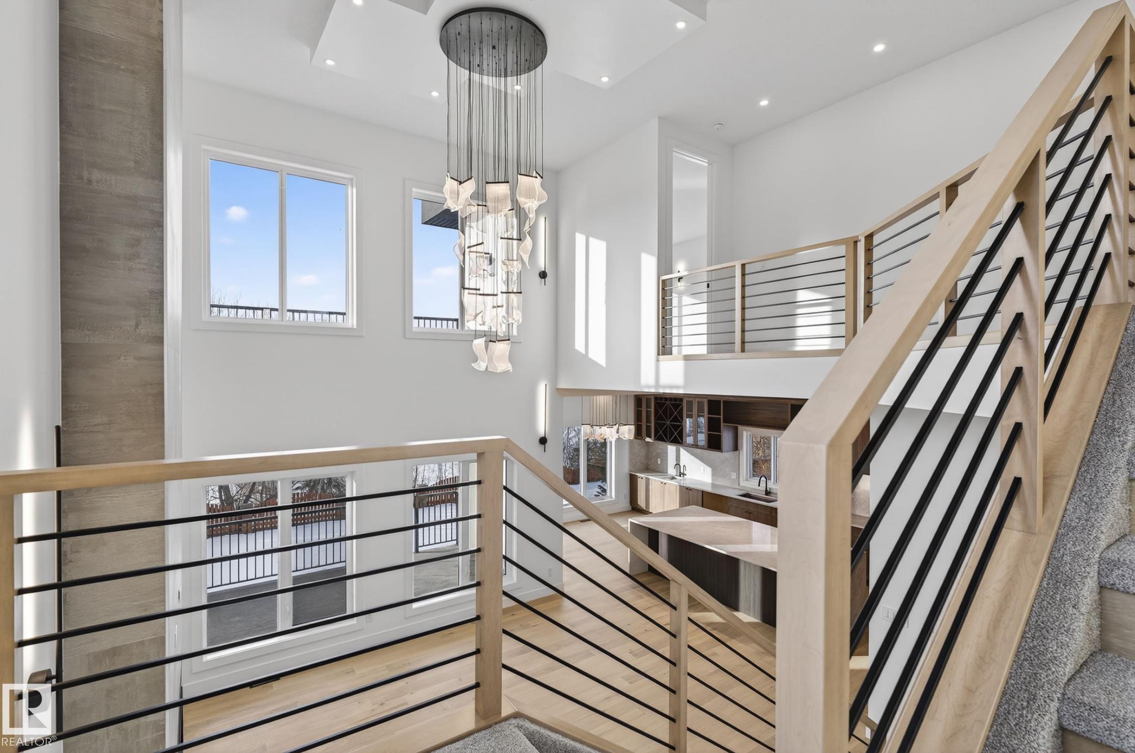 https://zimg.paragon.ice.com/ParagonImages/Property/PM/RAE/225401218/22/0/0/5b157f2d088a3c80c493dc09e4e65c2c/1/22c1ab9094d7adfadf95fd2beb4edb4d/225401218-9e258dba-dda1-48e8-a4f2-5376edb1a252.JPG