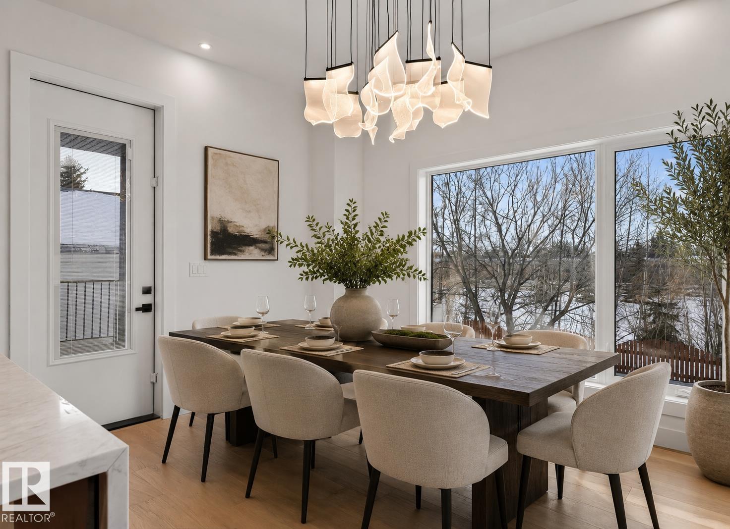 https://zimg.paragon.ice.com/ParagonImages/Property/PM/RAE/225401218/7/0/0/325913704beef84d8b23ba6dd3b828f1/1/22c1ab9094d7adfadf95fd2beb4edb4d/225401218-5d5c98b0-2008-4843-9b1c-a5e3a4d22761.JPG