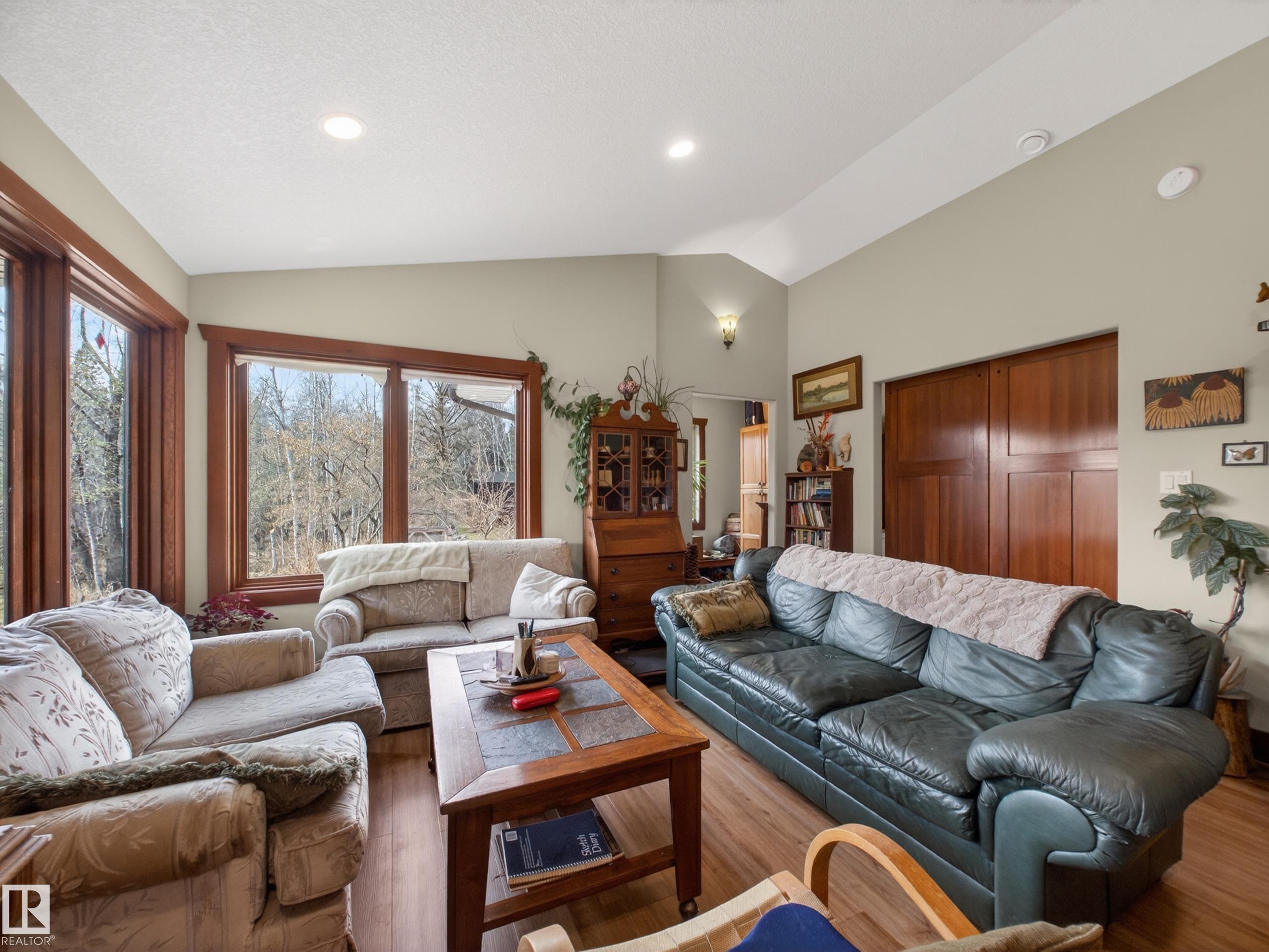 Photo 19 at 51226 Rge Road 270, Hennig Acres, Rural Parkland County