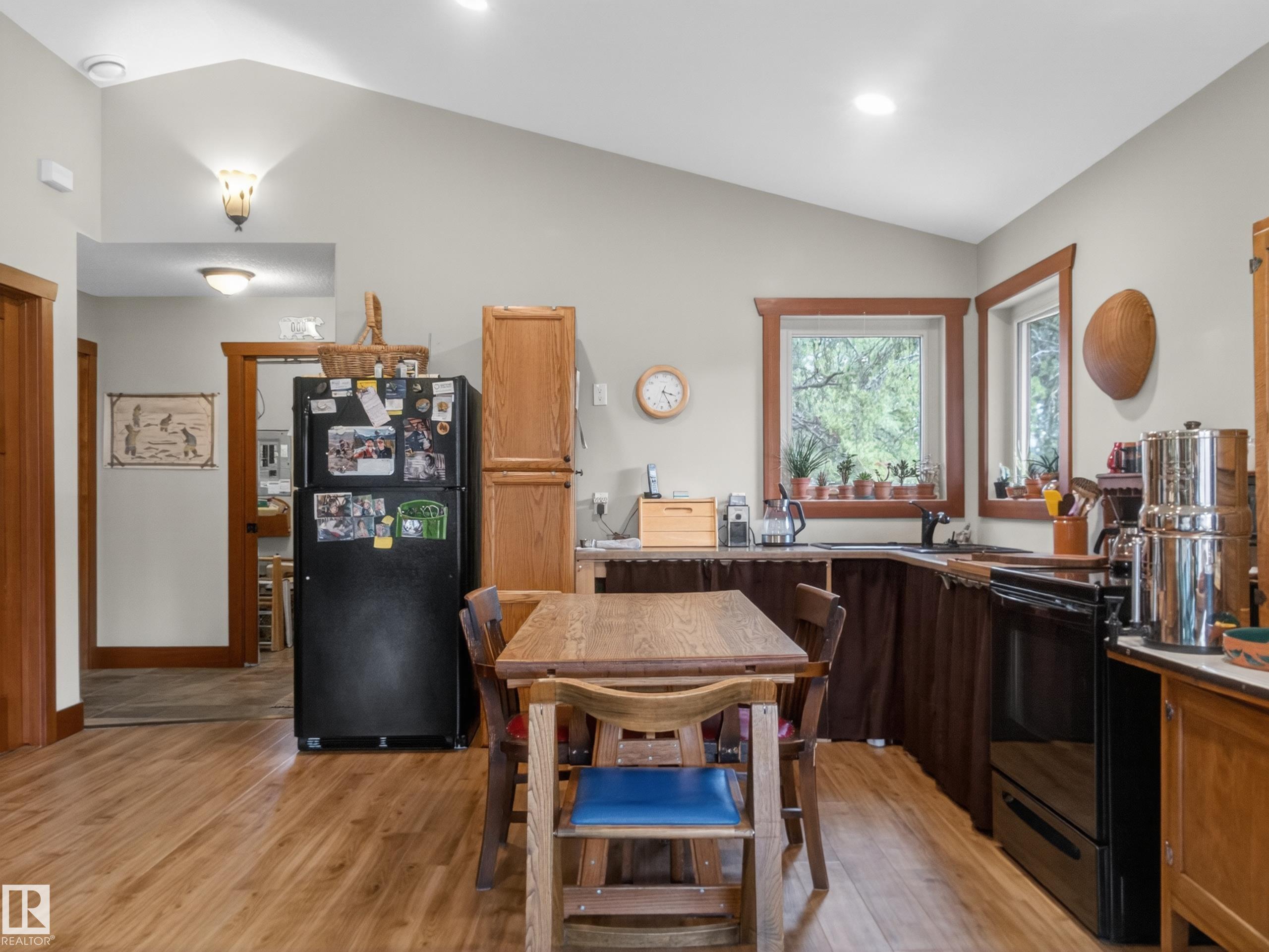 Photo 10 at 51226 Rge Road 270, Hennig Acres, Rural Parkland County