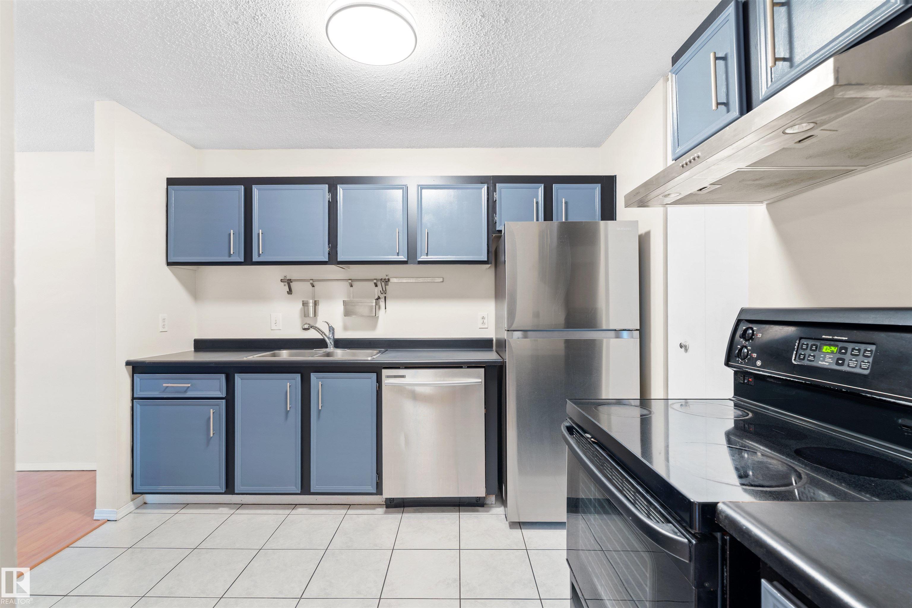 https://zimg.paragon.ice.com/ParagonImages/Property/PM/RAE/225401233/6/0/0/0b85f4c89a6229b835772dea07a87c81/1/6a9134e1089dfd9eaa20db43eeea7f36/225401233-230e3fcb-7a33-4177-be2b-033a715f1889.JPG
