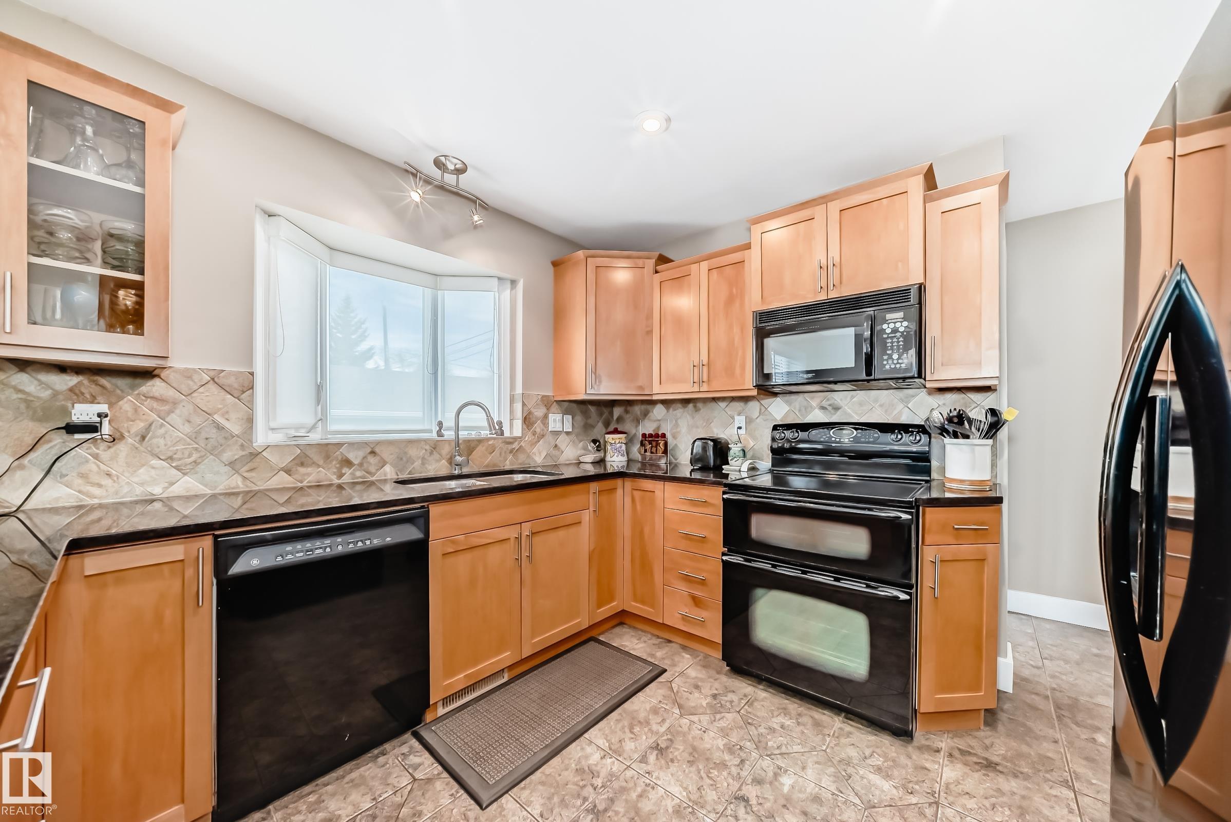 Photo 13 at 10652 144 Street NW, Grovenor, Edmonton