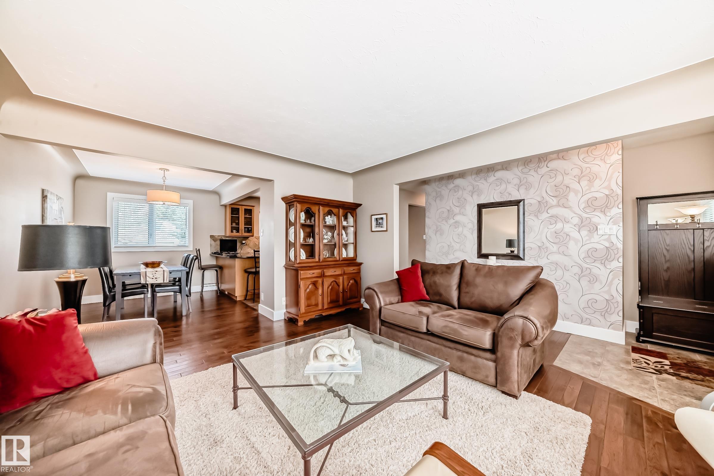 Photo 8 at 10652 144 Street NW, Grovenor, Edmonton