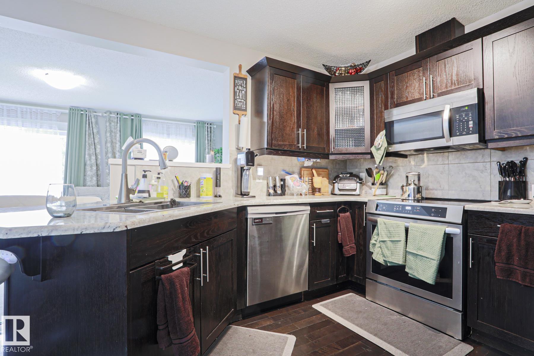 Photo 8 at 1621 64 Street SW, Walker, Edmonton