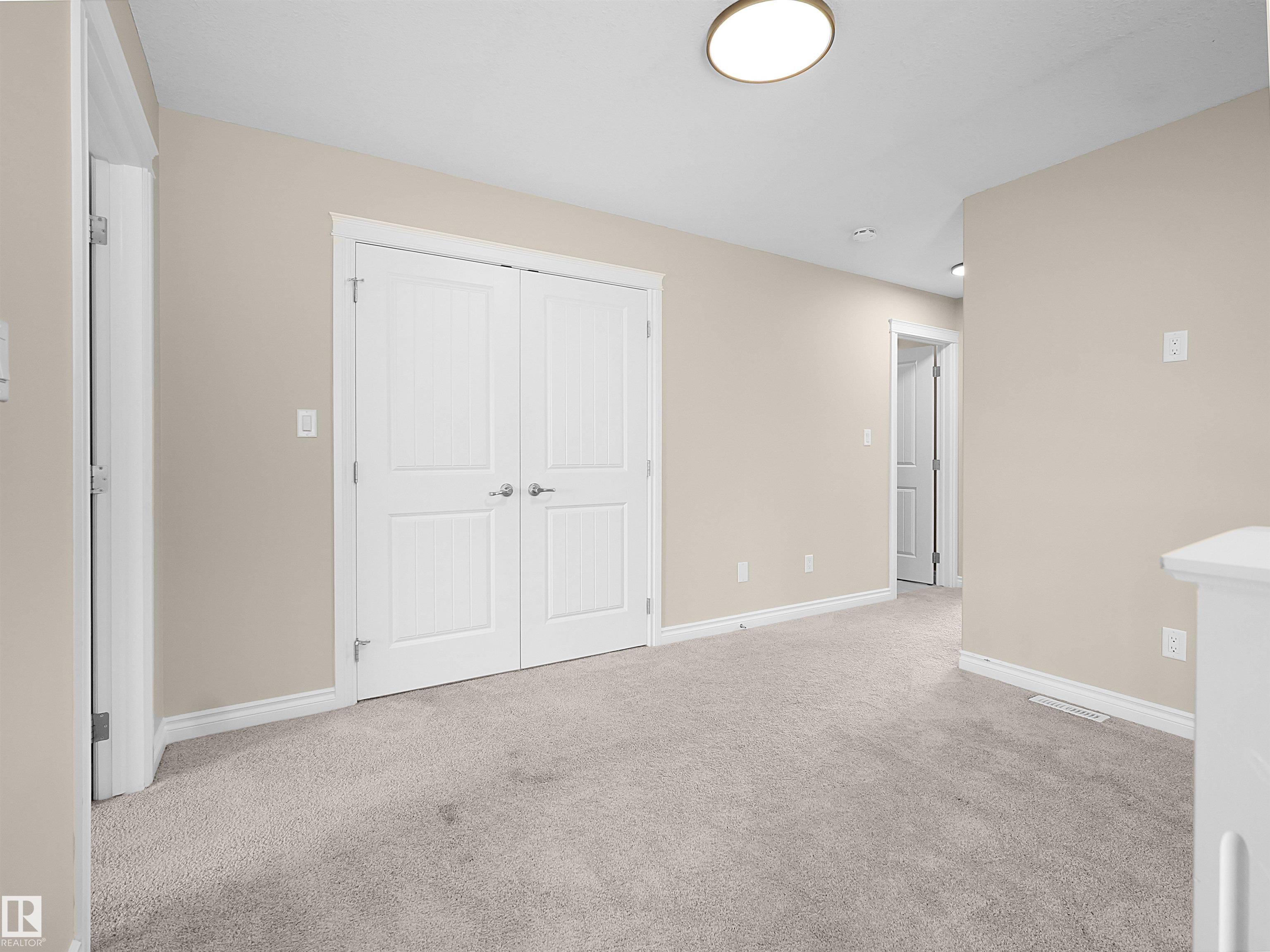 https://zimg.paragon.ice.com/ParagonImages/Property/PM/RAE/225401242/18/0/0/6481f24e458b578f3ec34eae3b9e9e3c/1/dd5210968be508e323fa90514020a444/225401242-99fc5157-52f6-44b4-98bf-daa9c502968a.JPG