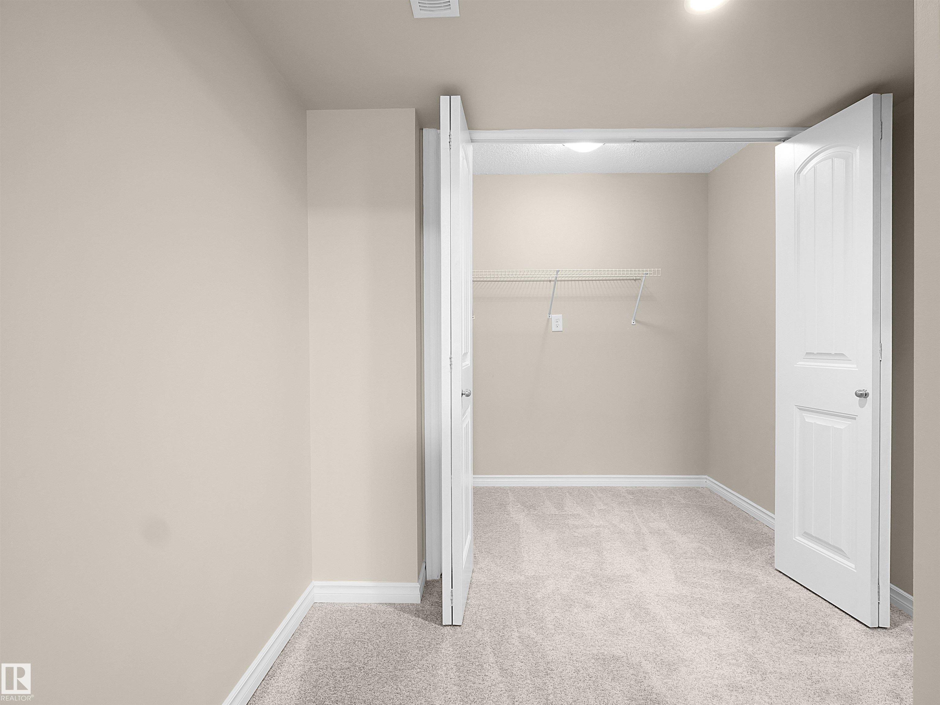 https://zimg.paragon.ice.com/ParagonImages/Property/PM/RAE/225401242/35/0/0/fb3f7d31a0a22a8e0bee7fbe68cd7c5f/1/dd5210968be508e323fa90514020a444/225401242-94e8cf3f-1201-4ef3-8079-7b7805e19dc6.JPG
