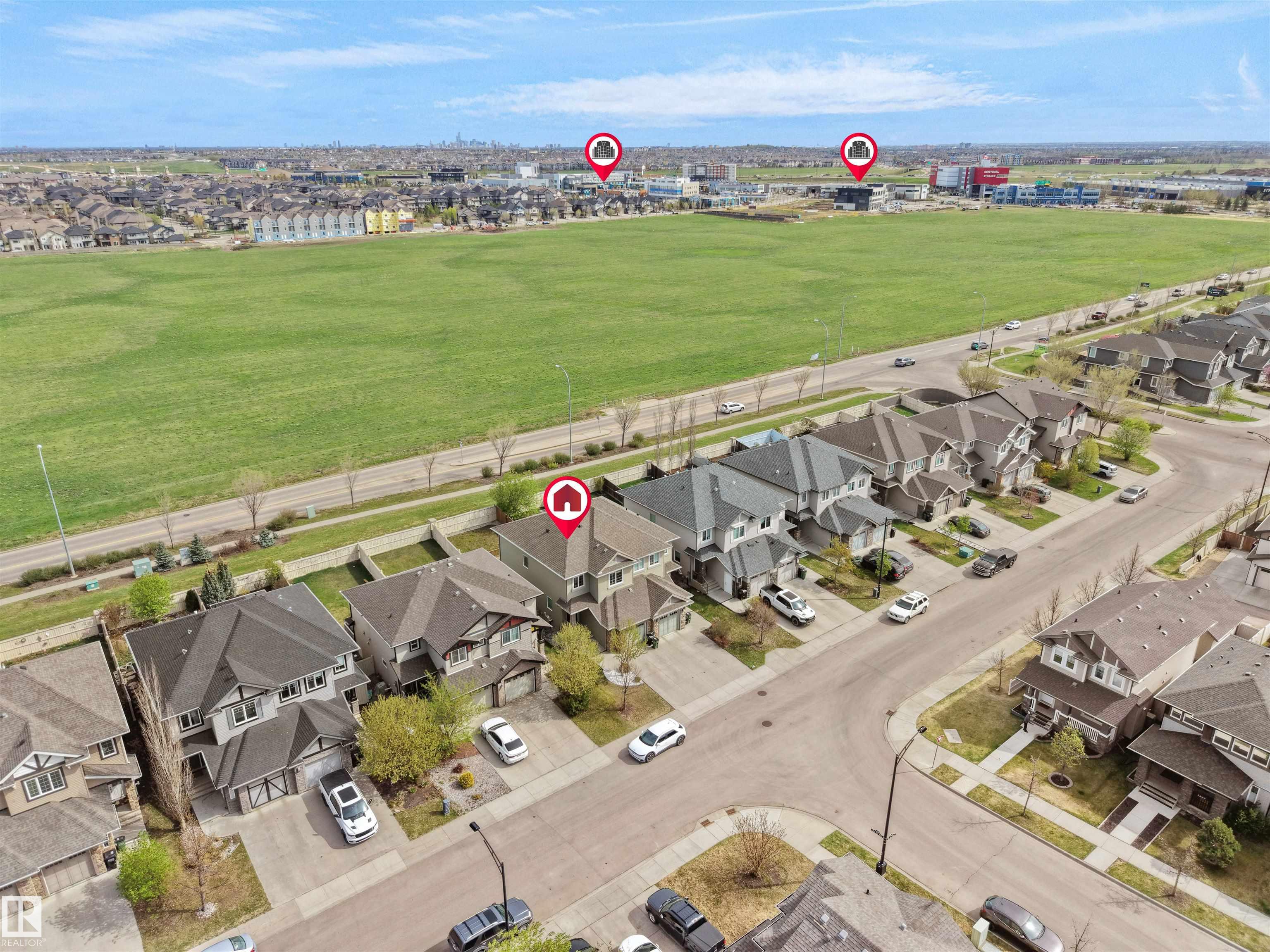 https://zimg.paragon.ice.com/ParagonImages/Property/PM/RAE/225401242/49/0/0/8f2dfbb2b19f2278be18ff22ab6c3886/1/dd5210968be508e323fa90514020a444/225401242-d9a7ae21-f324-4a94-83bf-c54e630e9b62.JPG
