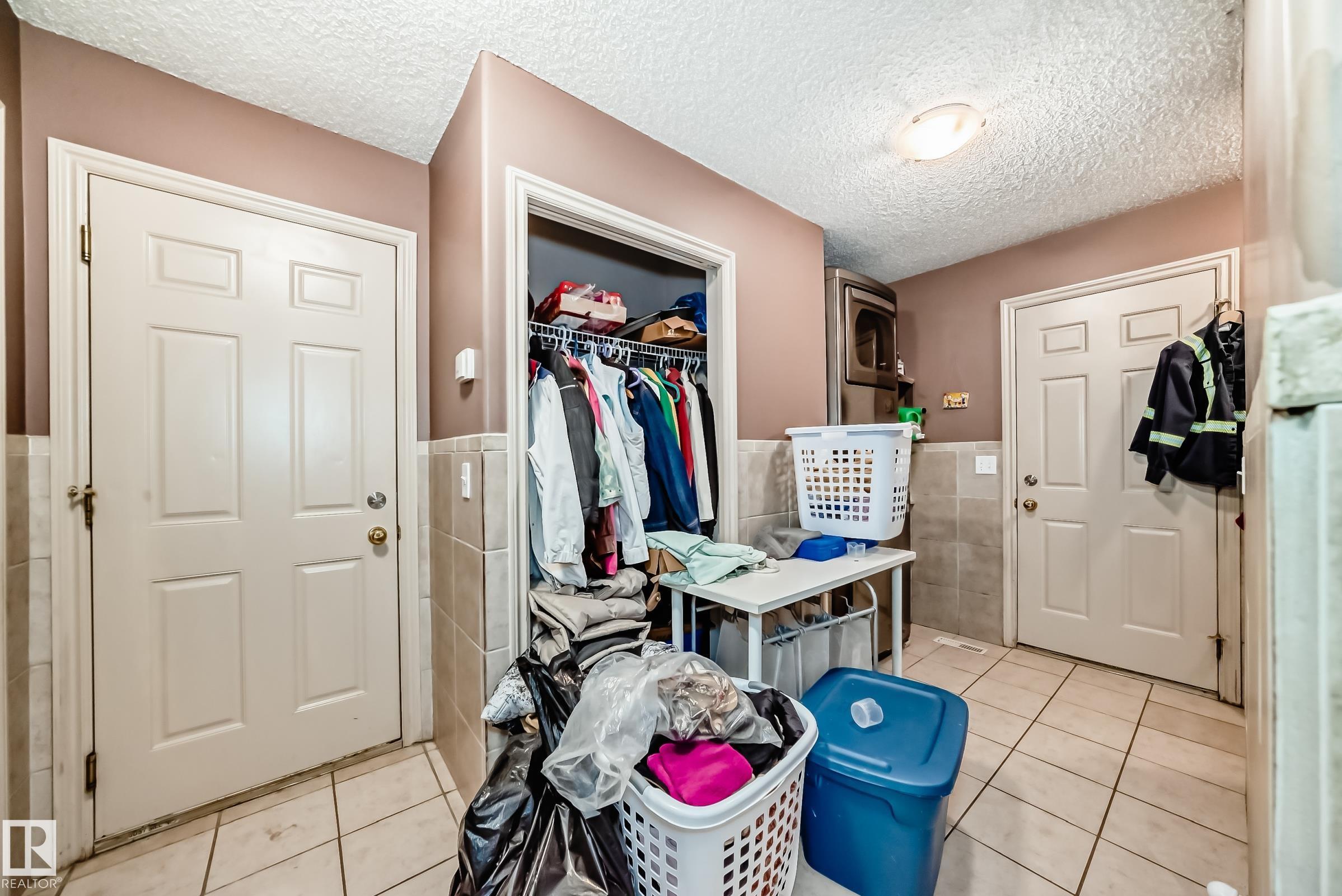 https://zimg.paragon.ice.com/ParagonImages/Property/PM/RAE/225401243/17/0/0/8cea22720feac8fbe2f5b02a48294b60/1/2b28b3a3f24293e38d077bd700557782/225401243-718731ab-fda4-469c-902c-53e3d6b8f0ad.JPG