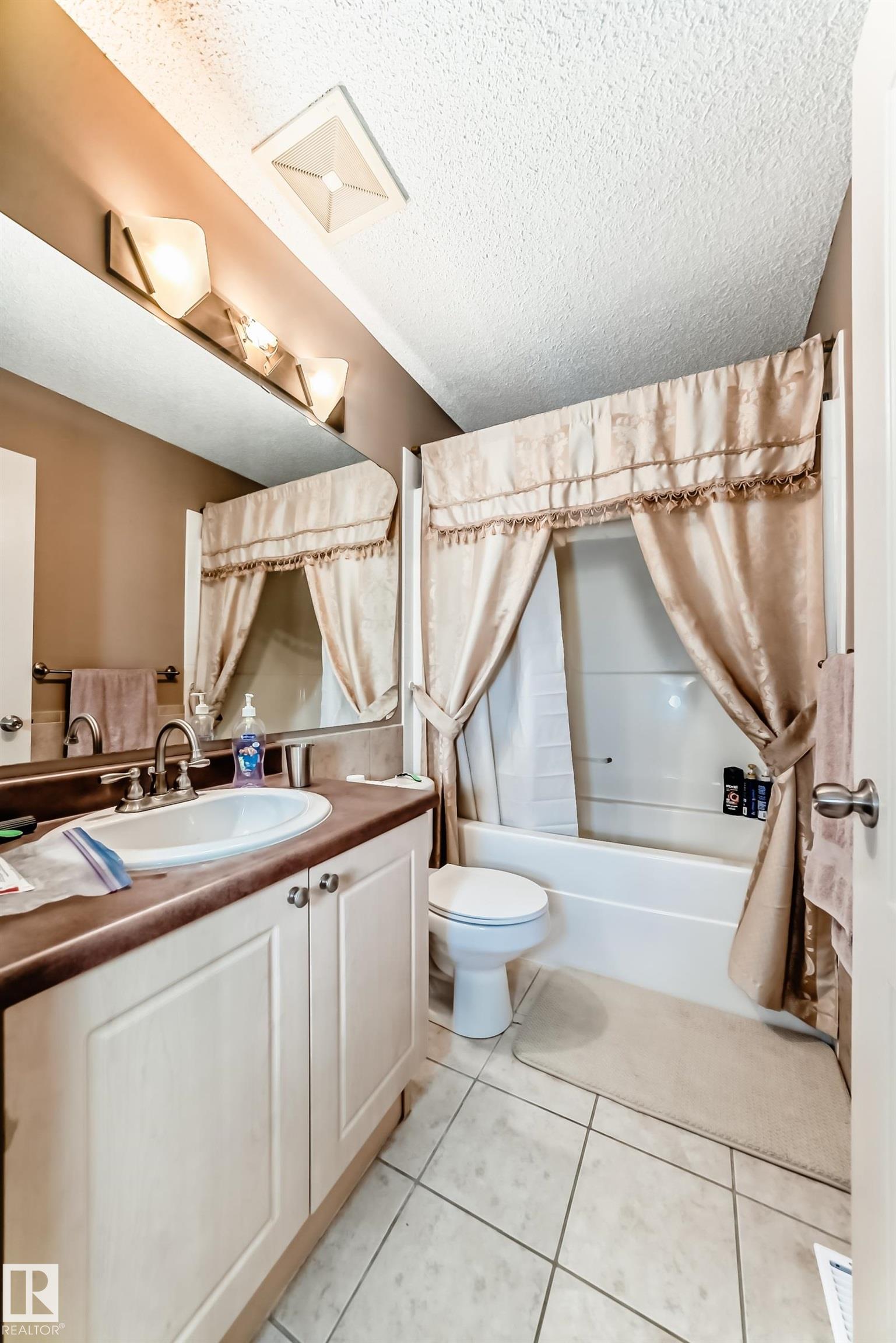 https://zimg.paragon.ice.com/ParagonImages/Property/PM/RAE/225401243/28/0/0/47bae6923e63158e687c0afda30ea1c8/1/2b28b3a3f24293e38d077bd700557782/225401243-15dd92ce-bb78-409e-93e7-6fe9fab2eacb.JPG