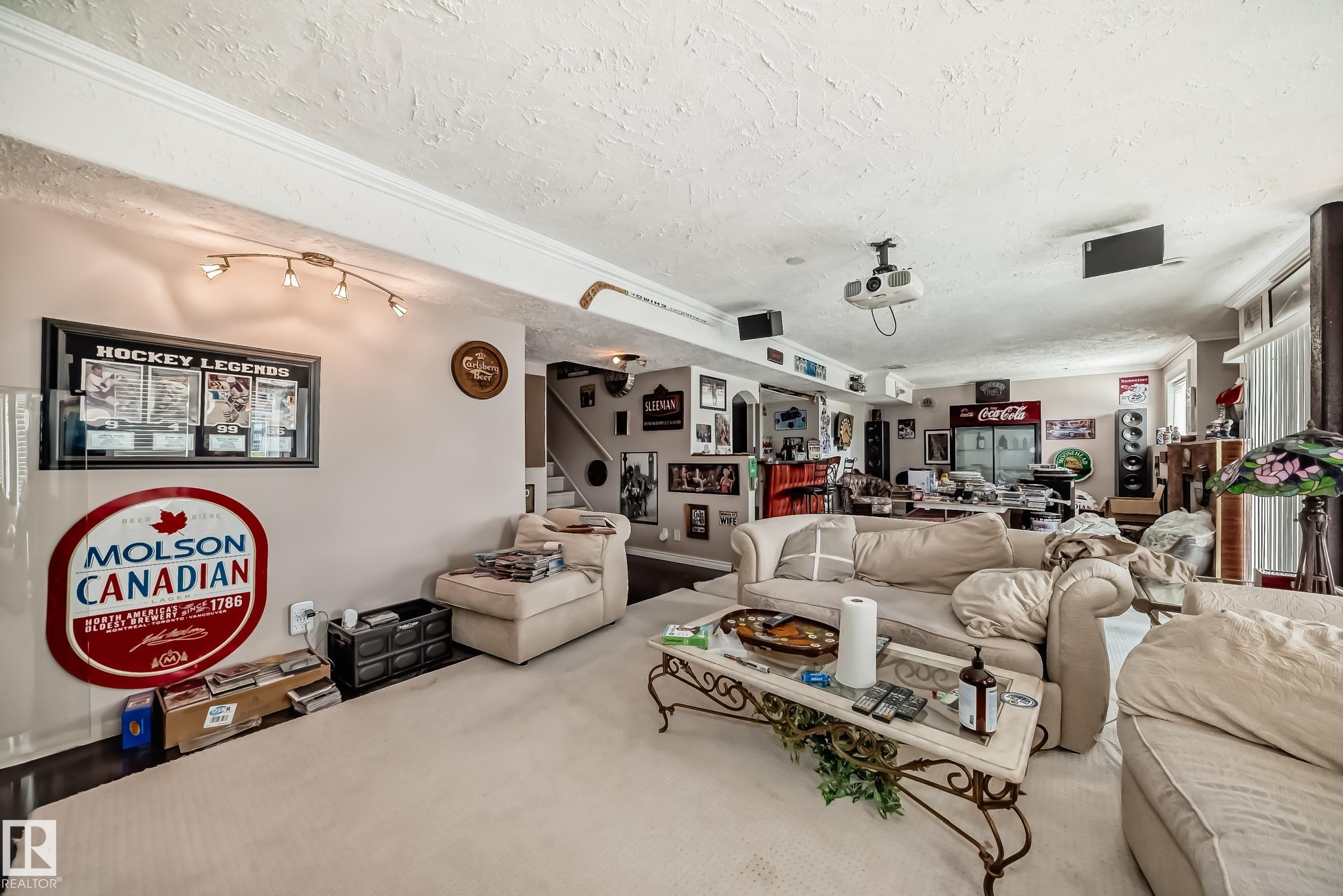 https://zimg.paragon.ice.com/ParagonImages/Property/PM/RAE/225401243/34/0/0/5a218c6c11d952324ec270ff05ecbe12/1/2b28b3a3f24293e38d077bd700557782/225401243-3d00c58b-cd2c-483b-9854-1c11ba8540a6.JPG