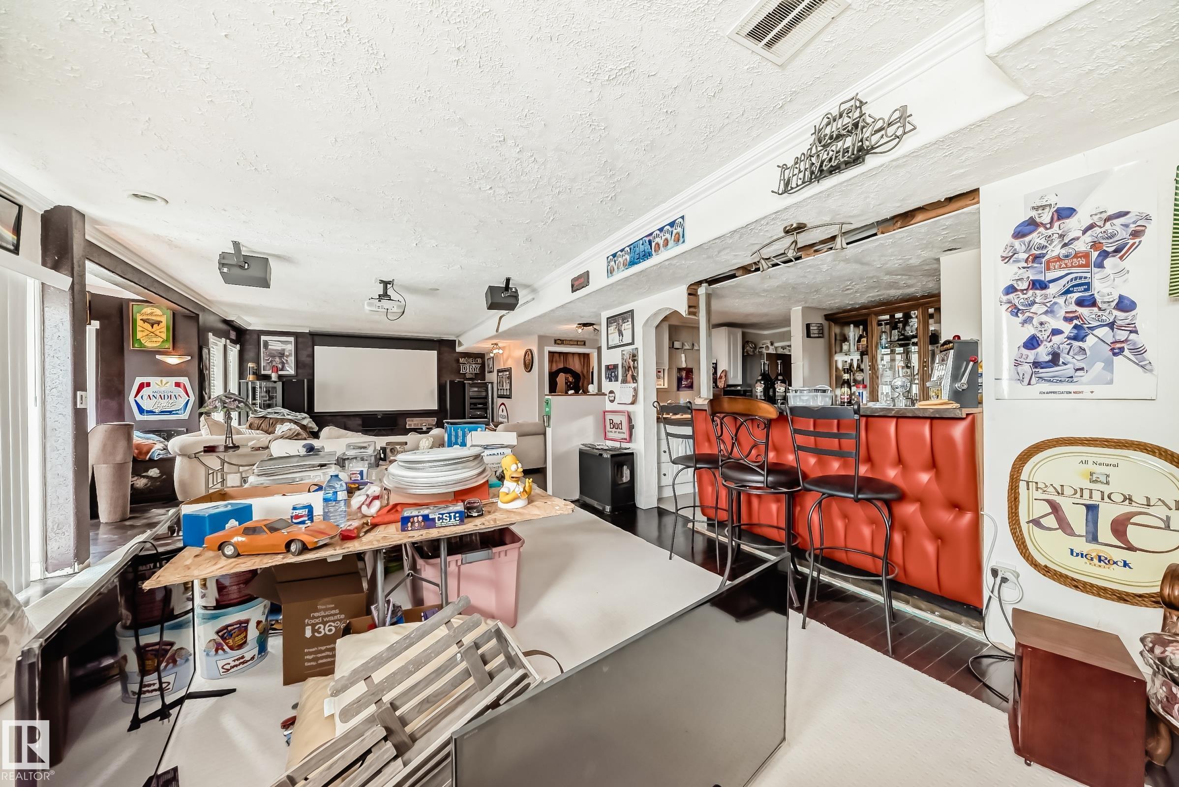 https://zimg.paragon.ice.com/ParagonImages/Property/PM/RAE/225401243/37/0/0/4a4f897bcb7ed90469b7156f144f3678/1/2b28b3a3f24293e38d077bd700557782/225401243-f9b8492c-b8e3-46c2-8b81-daa12c94a45b.JPG